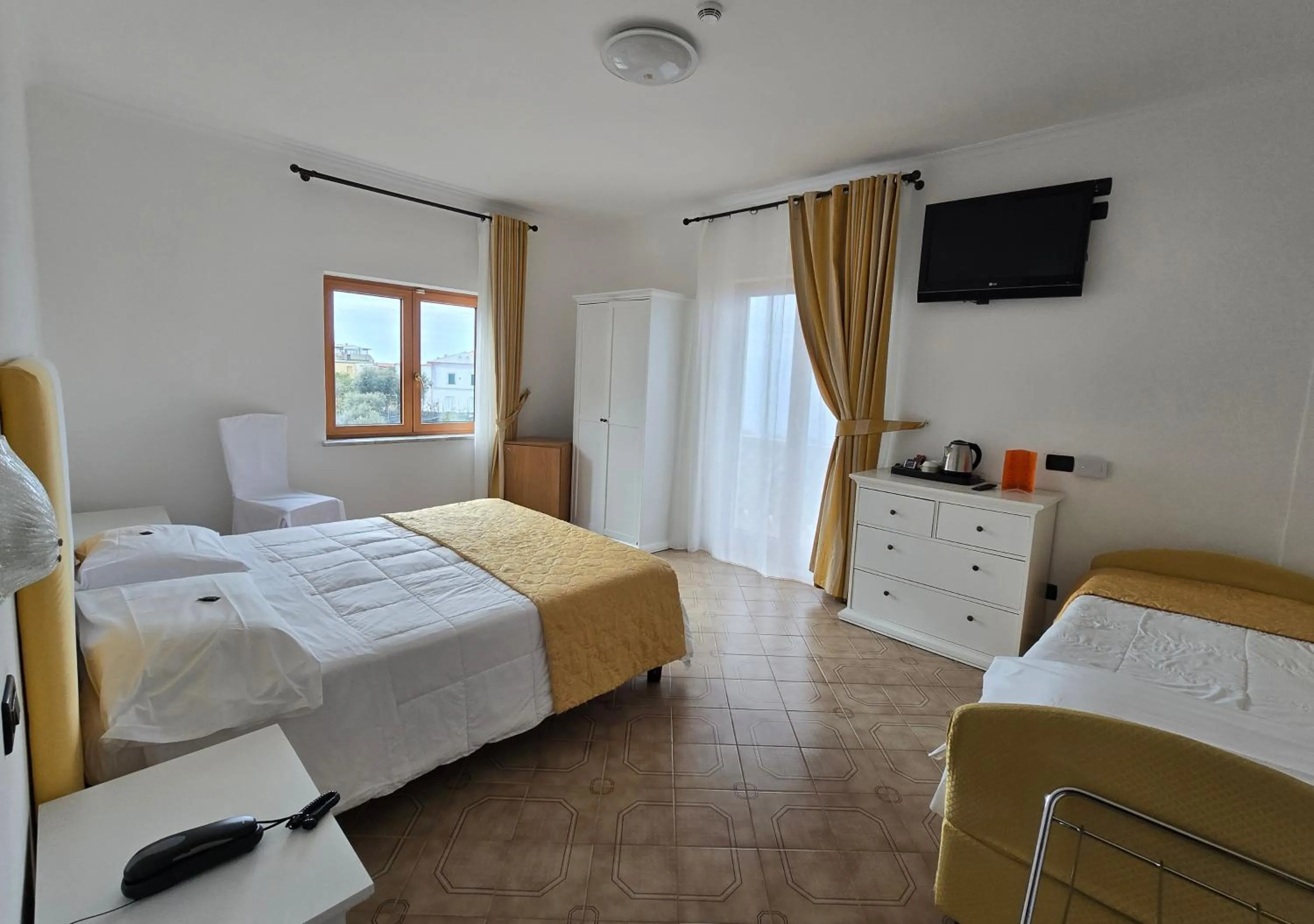 Photo of the whole room, Bed in Hotel Il Nido Sorrento