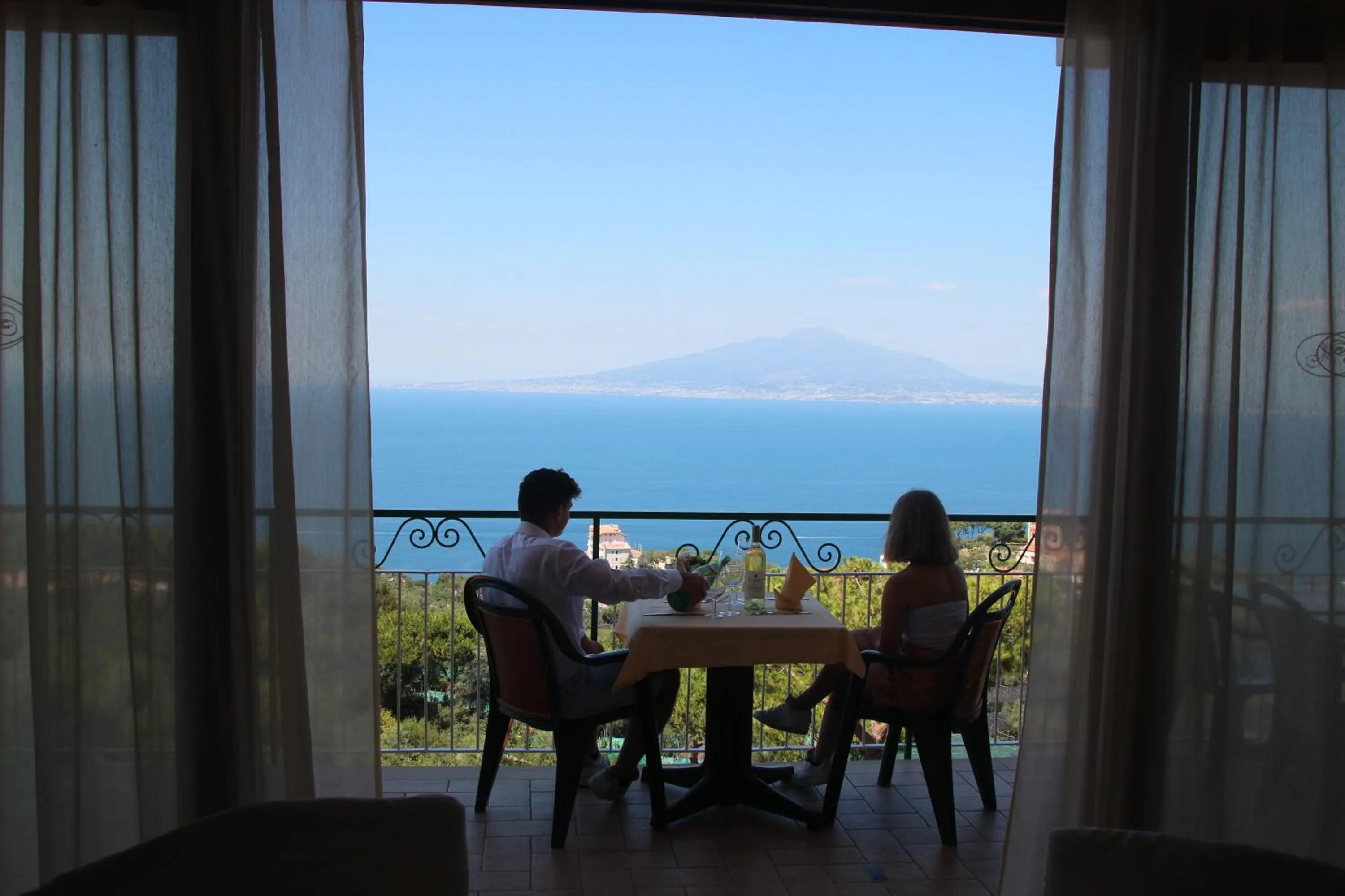 Dining area in Hotel Il Nido Sorrento