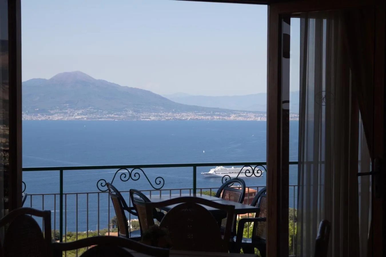 Balcony/Terrace in Hotel Il Nido Sorrento