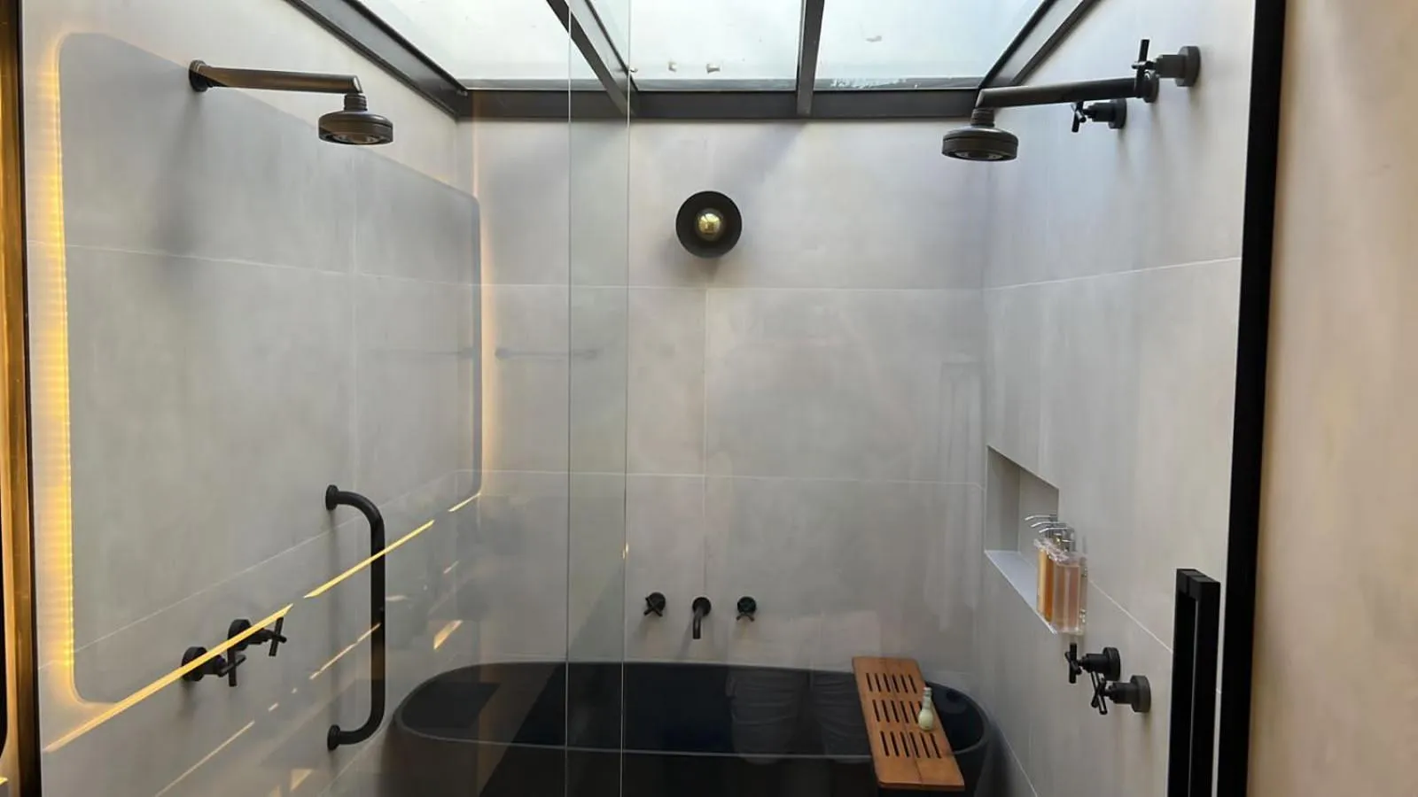 Shower in Sandi Hotel