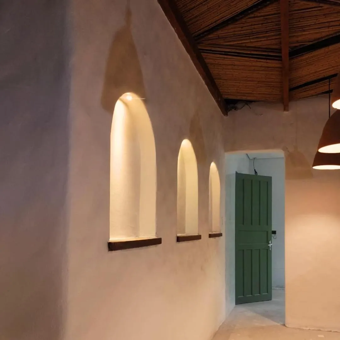 Restaurant/places to eat in Sandi Hotel