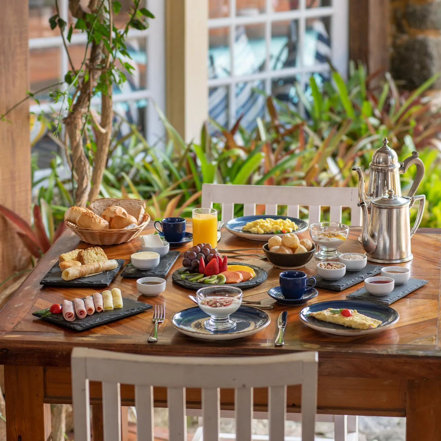 Food and drinks in Sandi Hotel