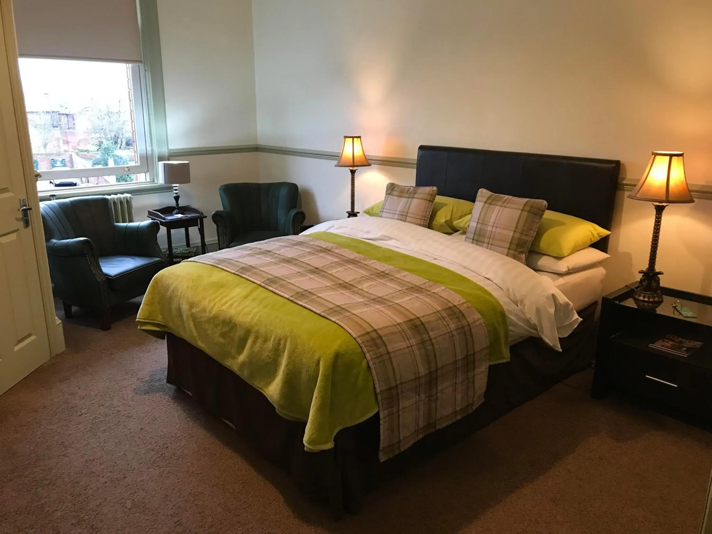 Large Double Room - single occupancy in Abberley House Large Double Room - single occupancy in Abberley House