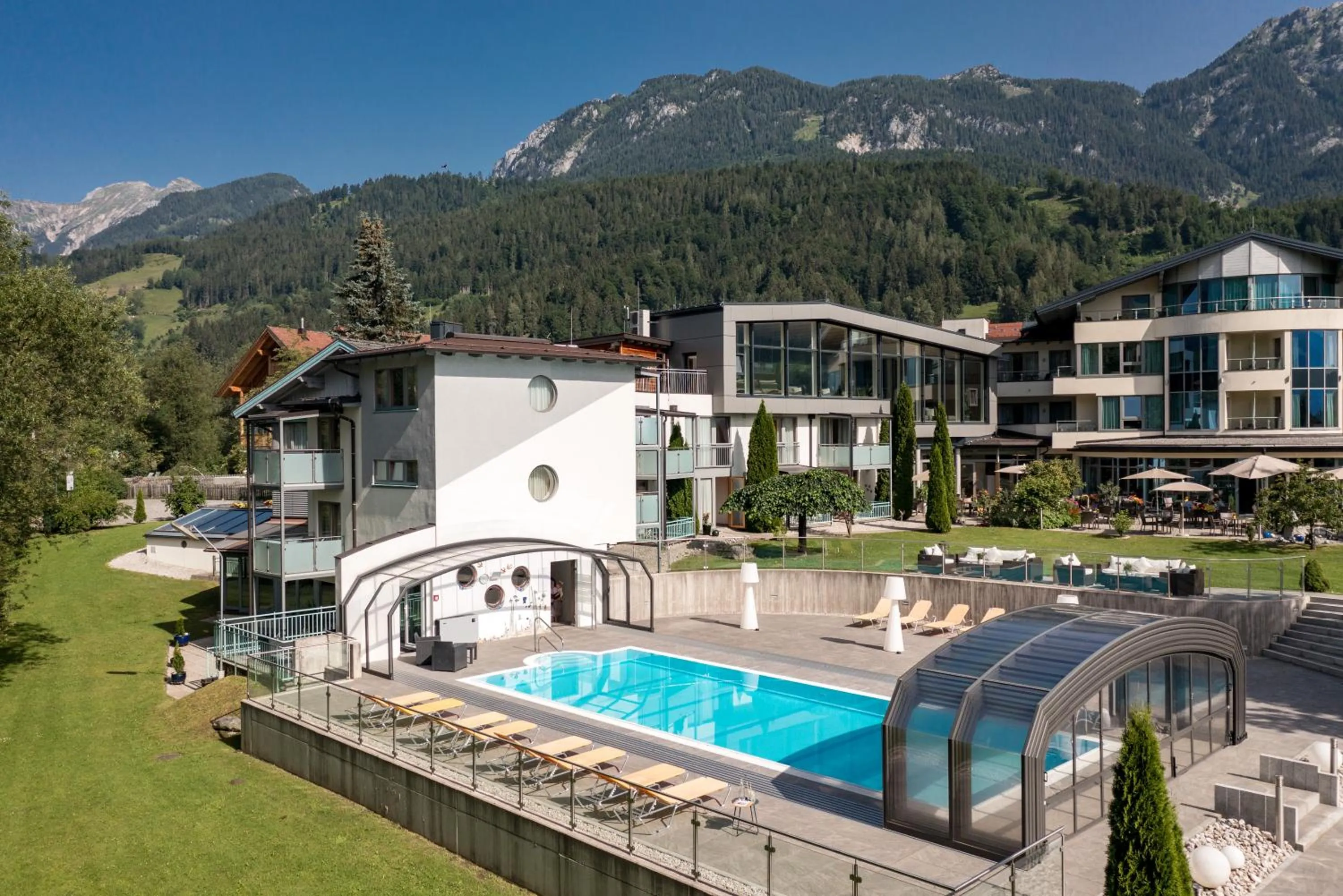 Property building in Hartweger's Hotel