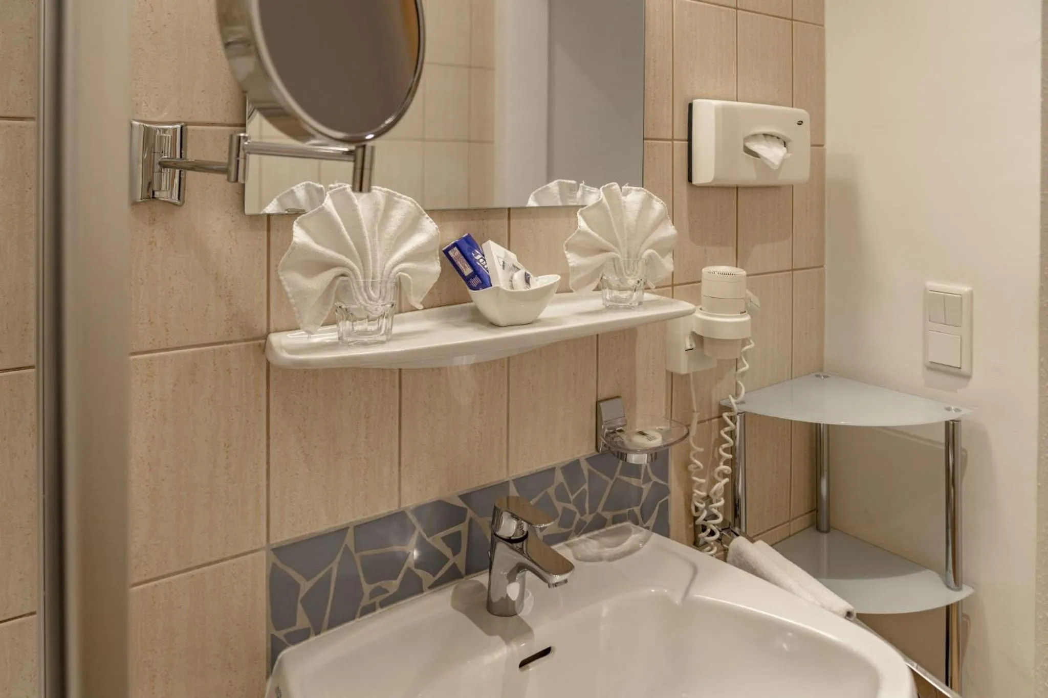 Bathroom in Hartweger's Hotel