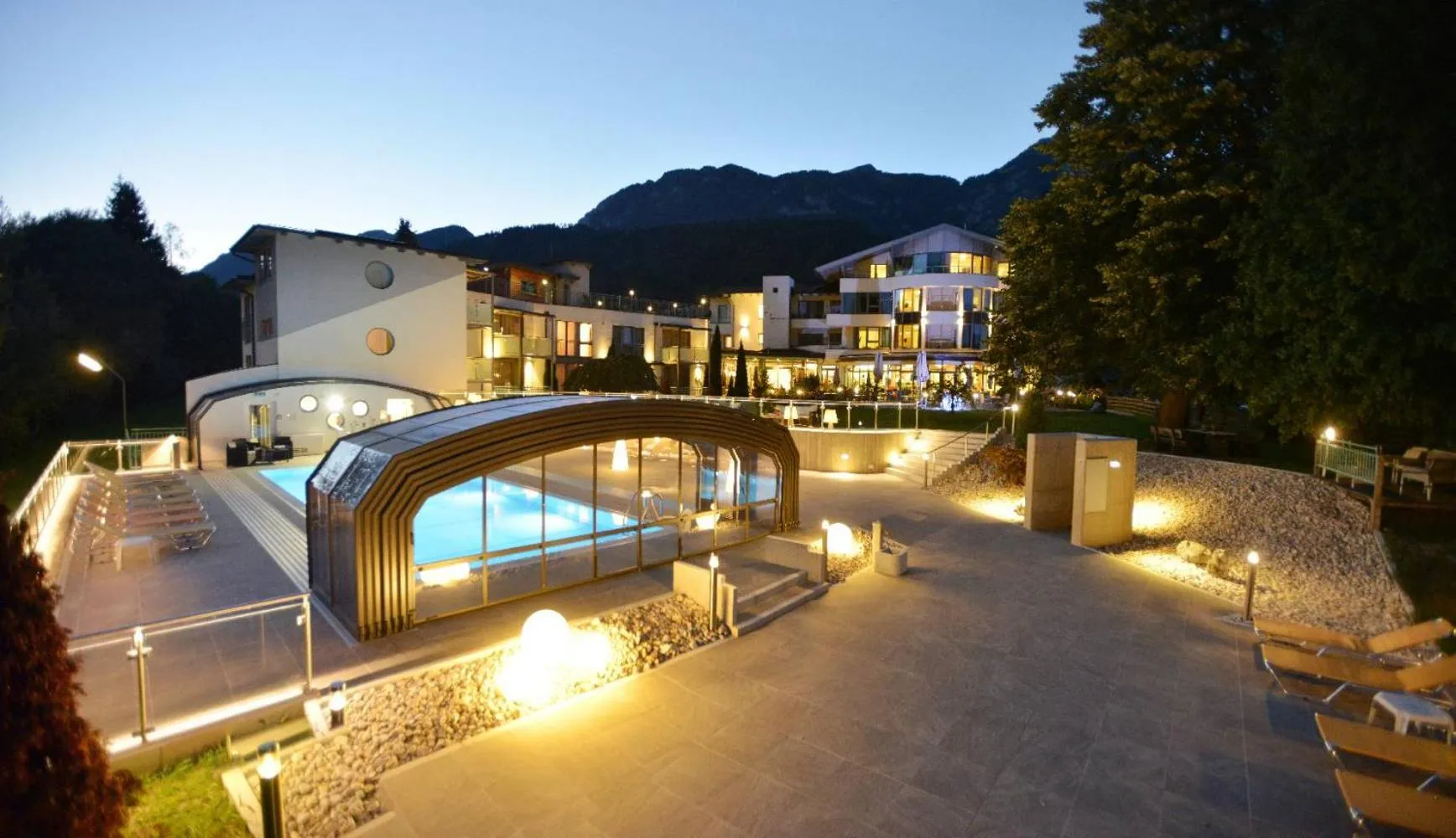 Property building in Hartweger's Hotel