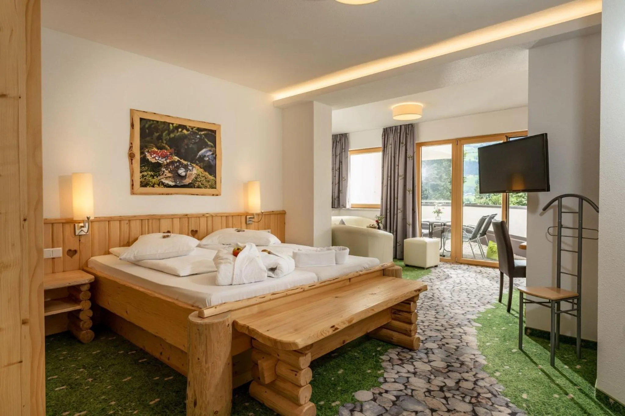 Photo of the whole room, Bed in Hartweger's Hotel