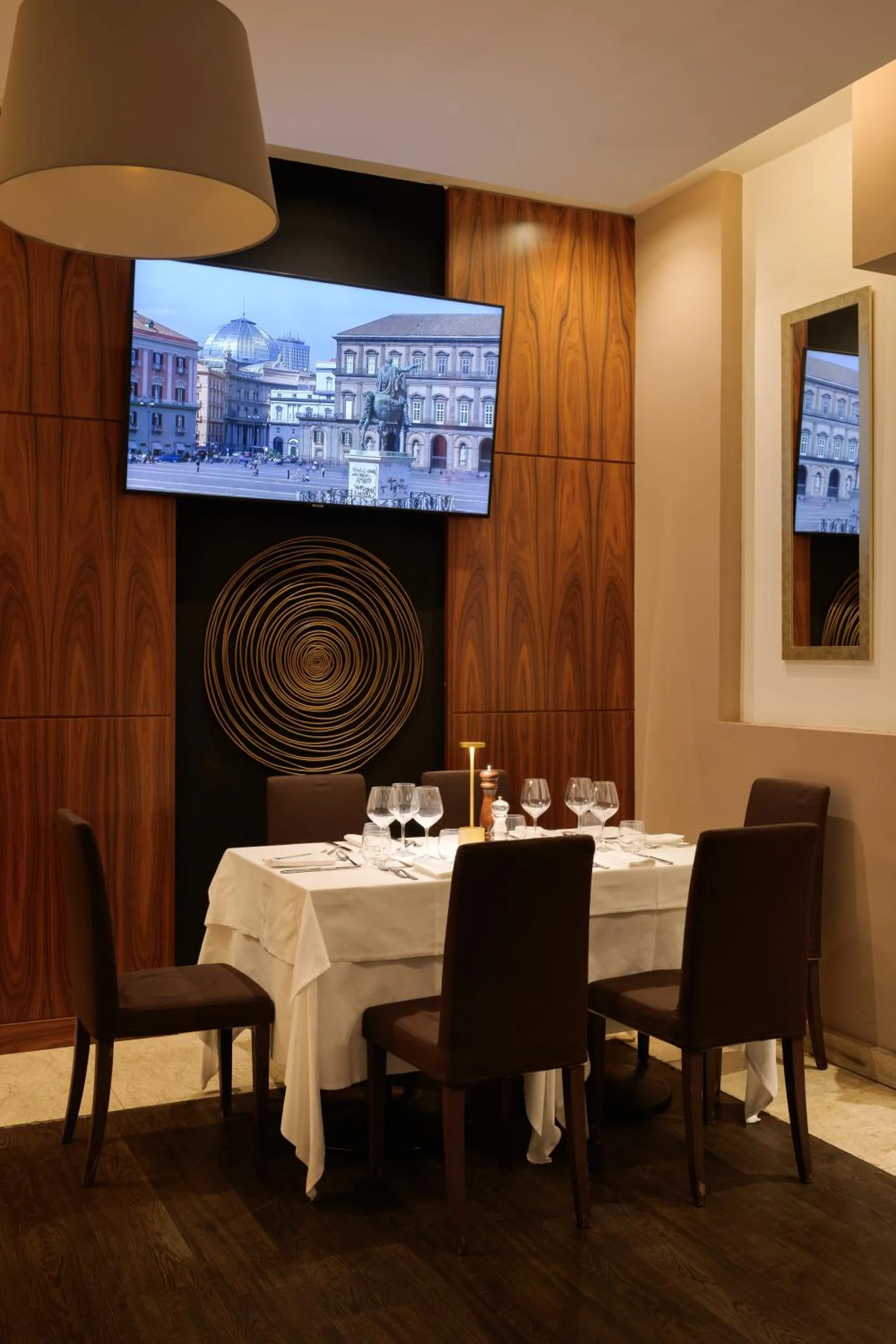 Restaurant/places to eat in Le Fontane del Re