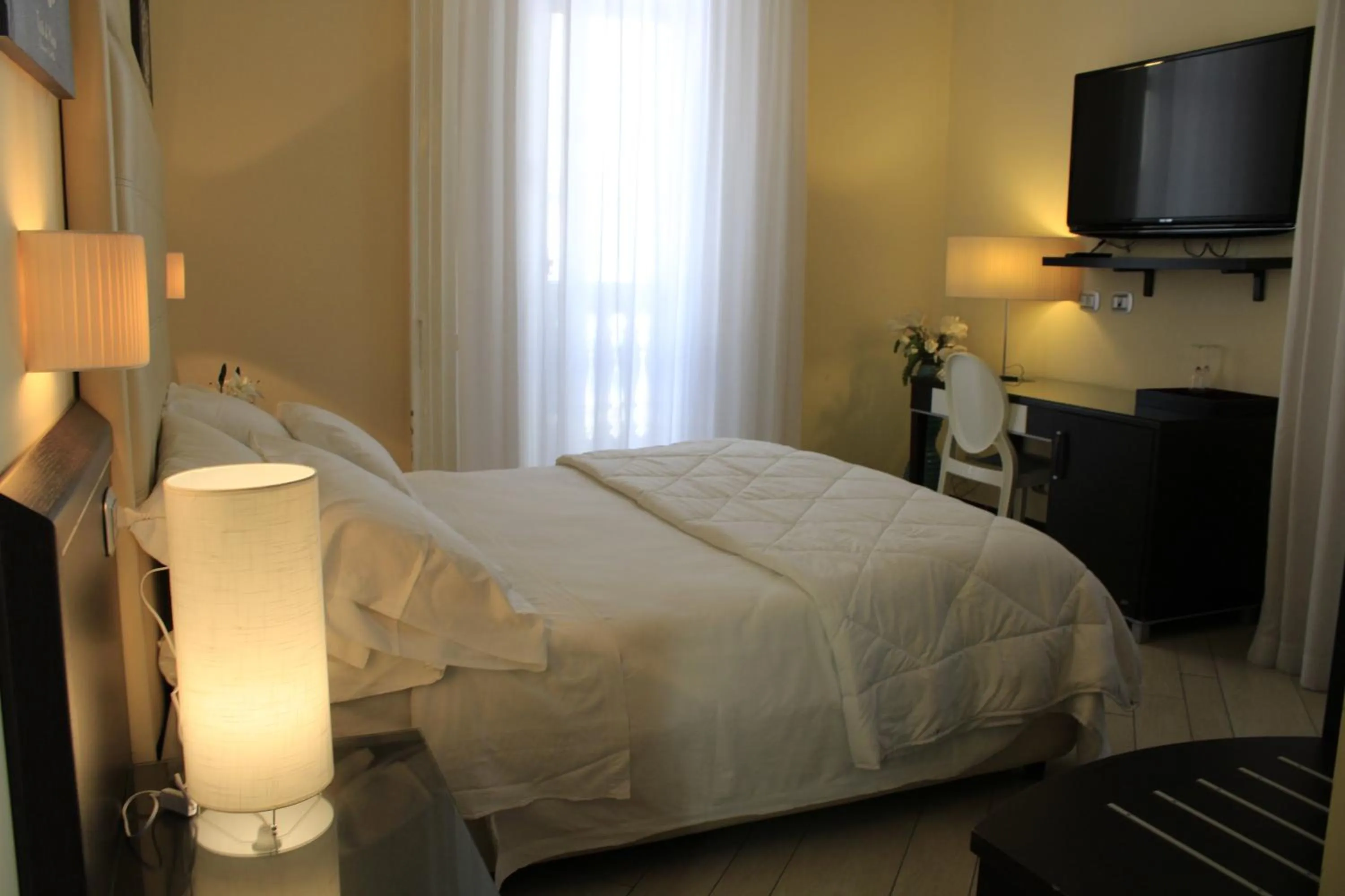 TV and multimedia, TV/Entertainment Center in Hotel Ferdinando II