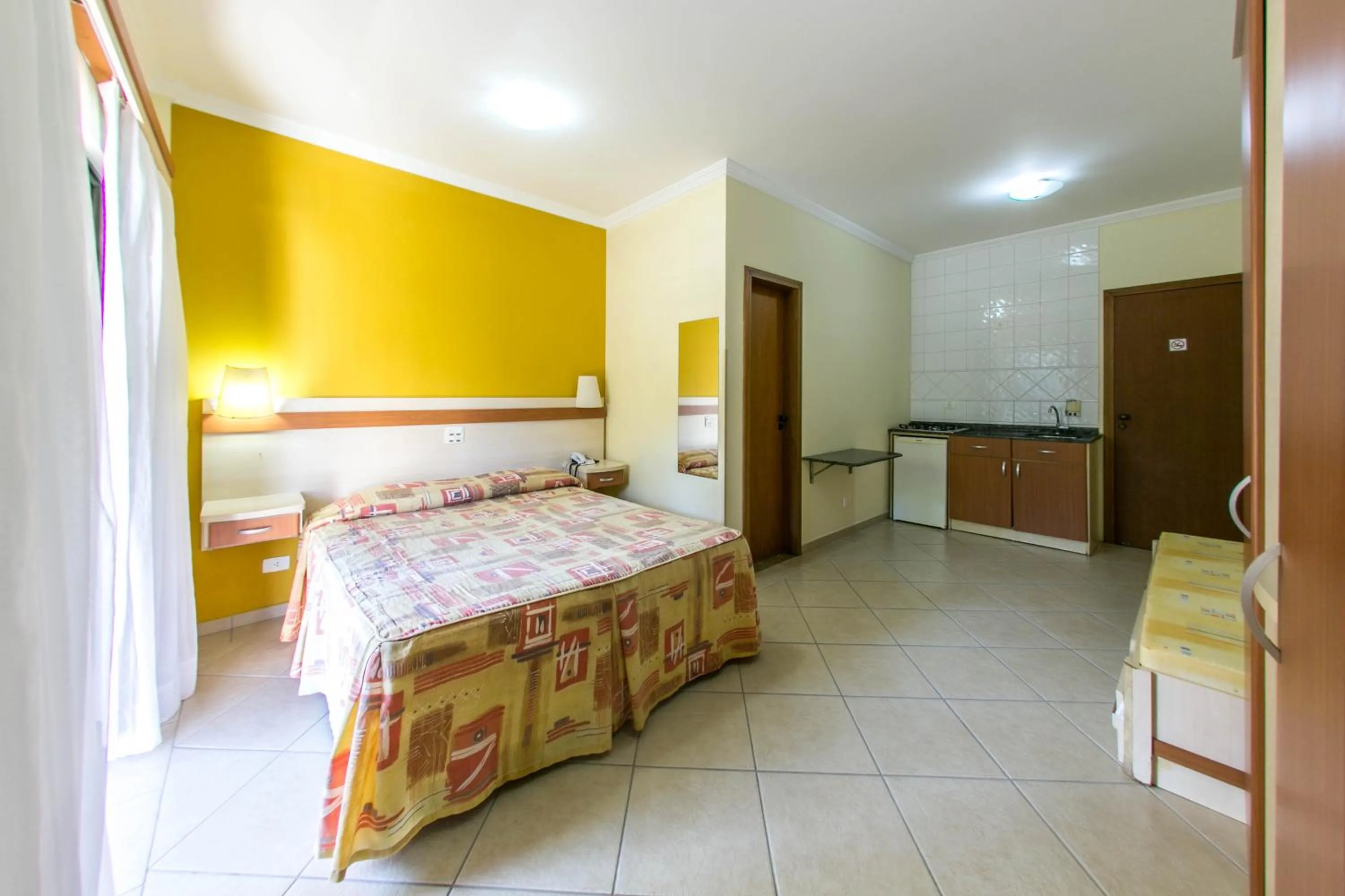 Photo of the whole room, Bed in Refúgio Costeiro II