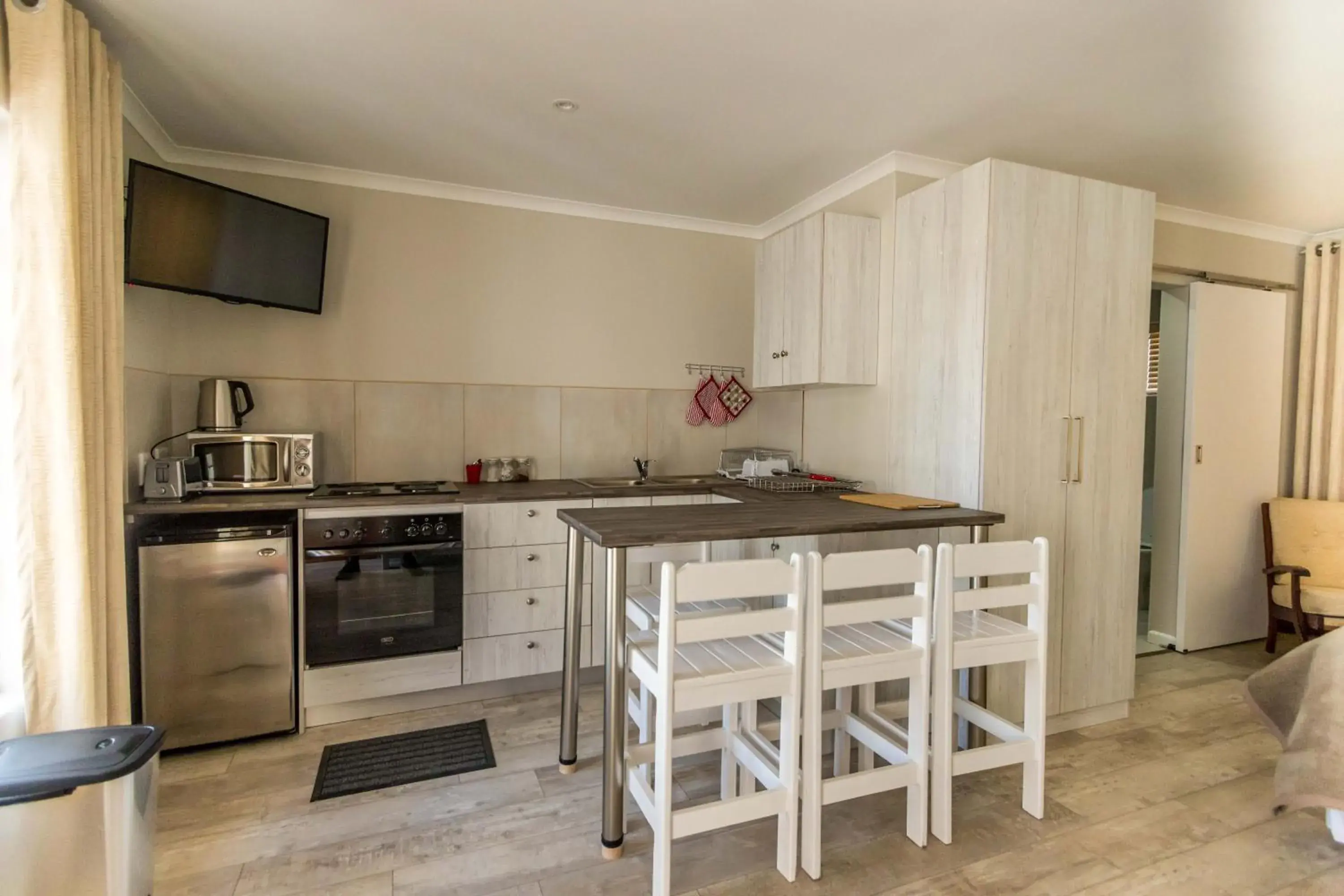 Apartment with Shower - single occupancy in Outeniqua en Route Apartment with Shower - single occupancy in Outeniqua en Route