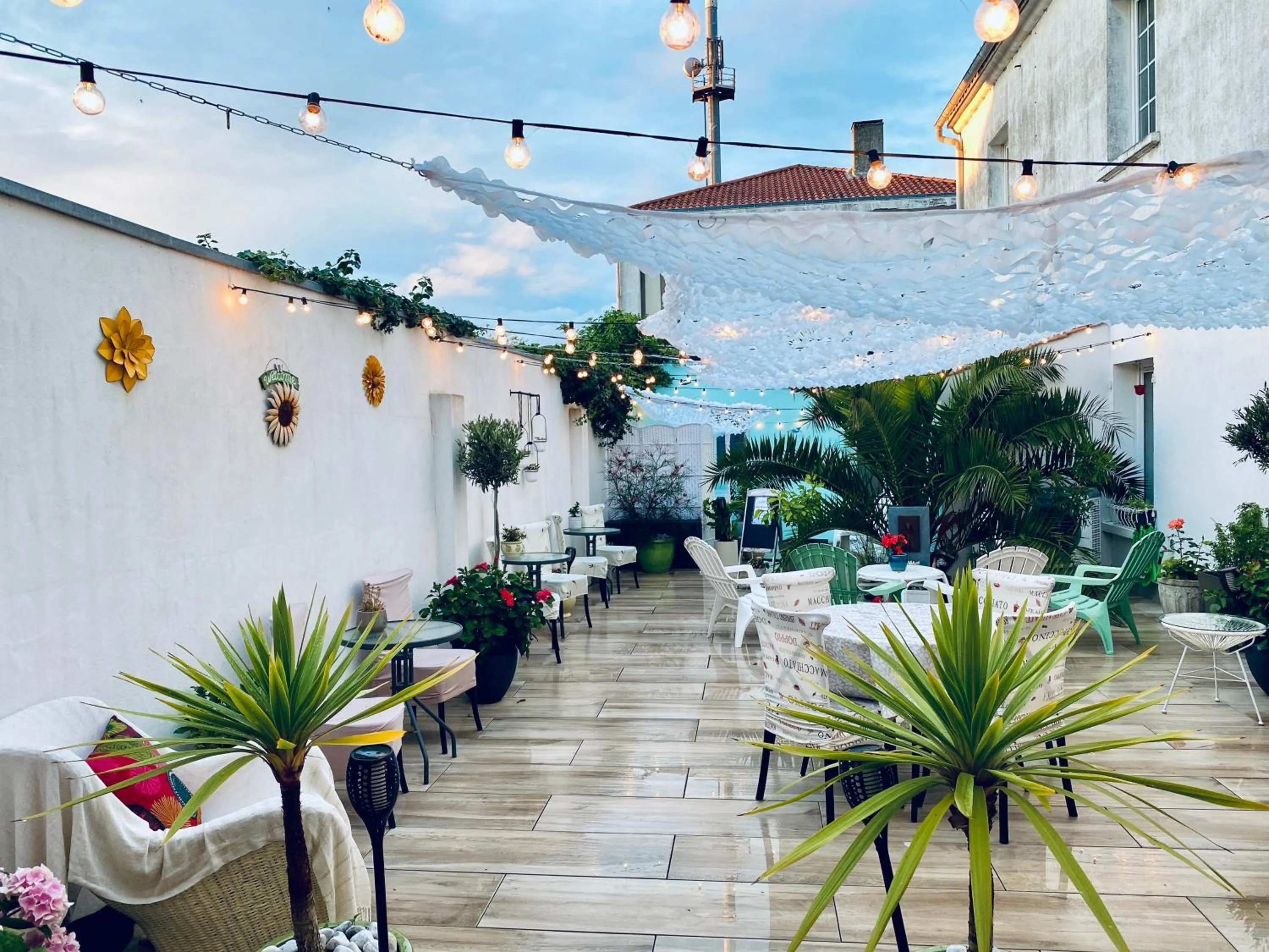 Patio in The Corner Properties