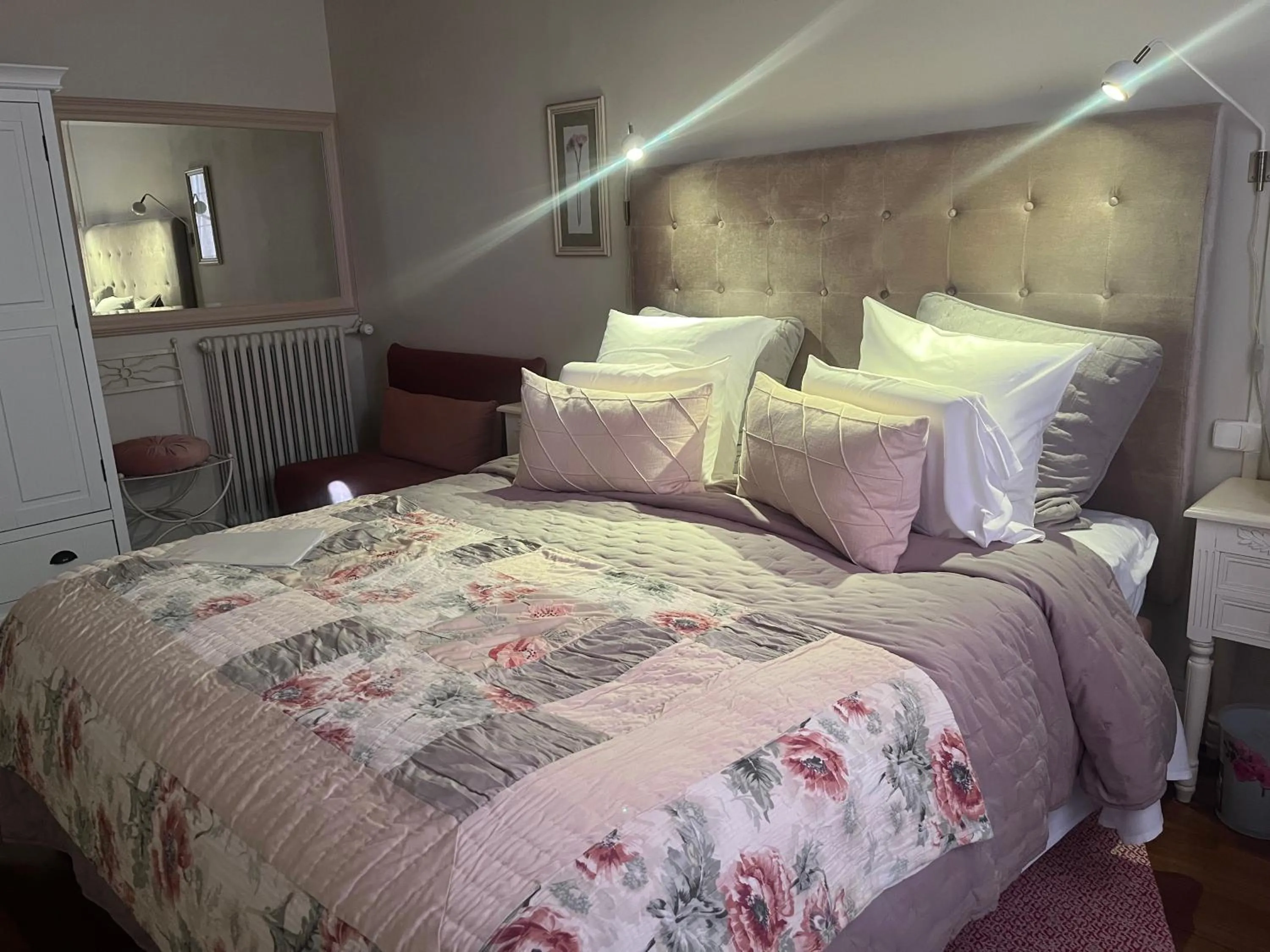 Bed in The Corner Properties