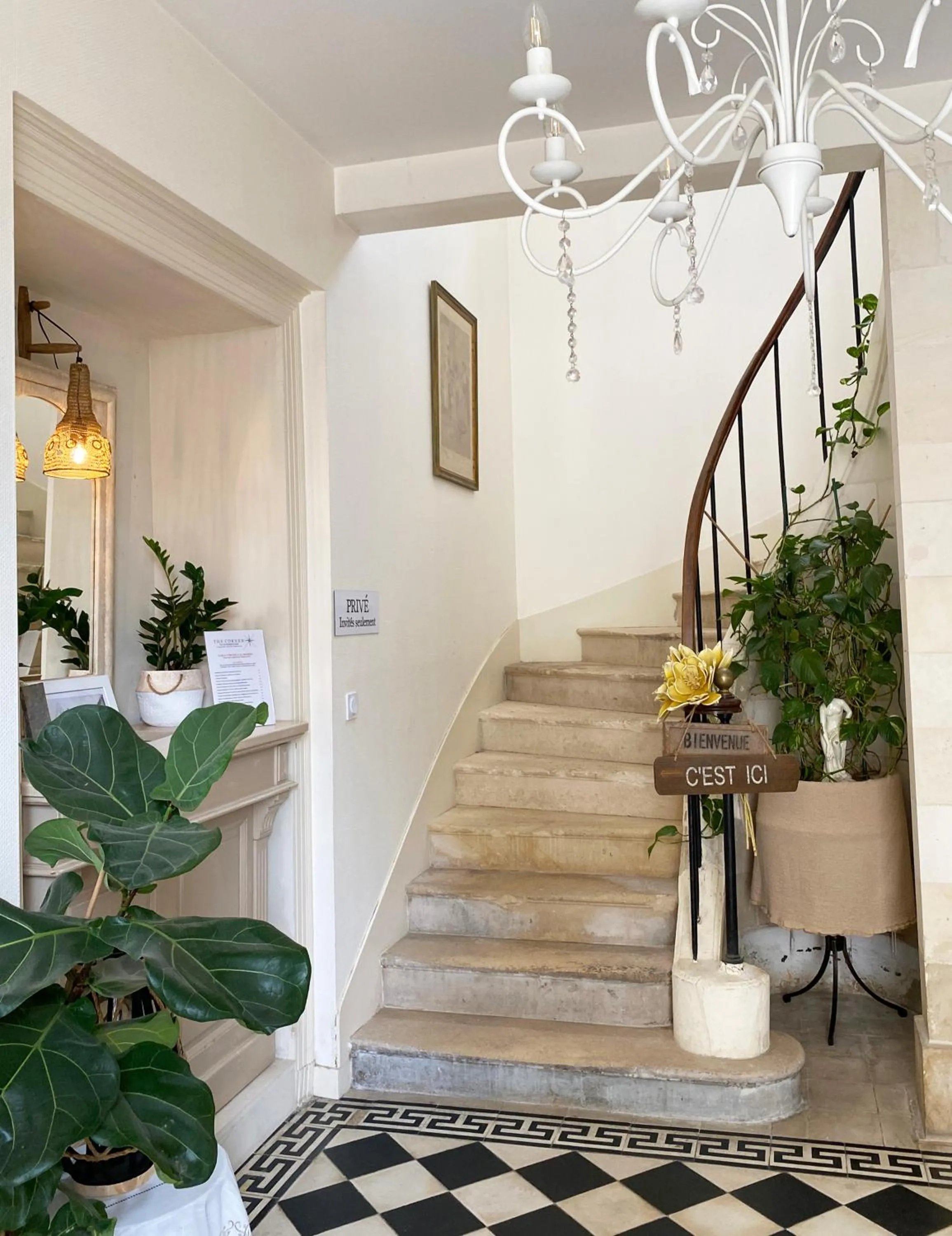 Lobby or reception in The Corner Properties