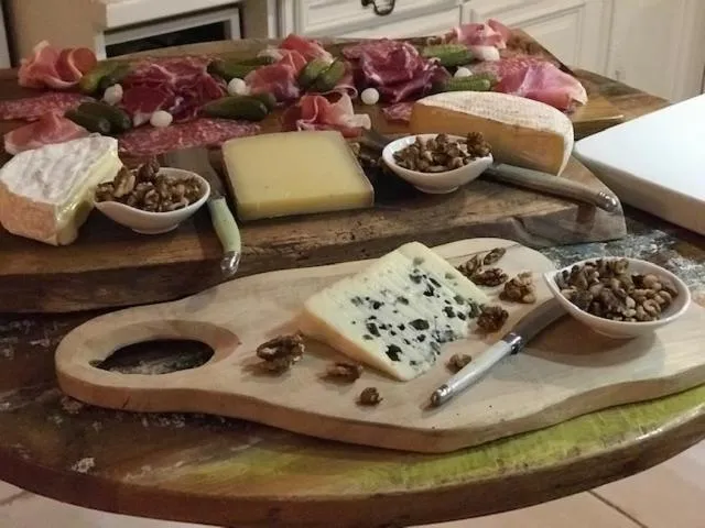 Food and drinks in The Corner Properties