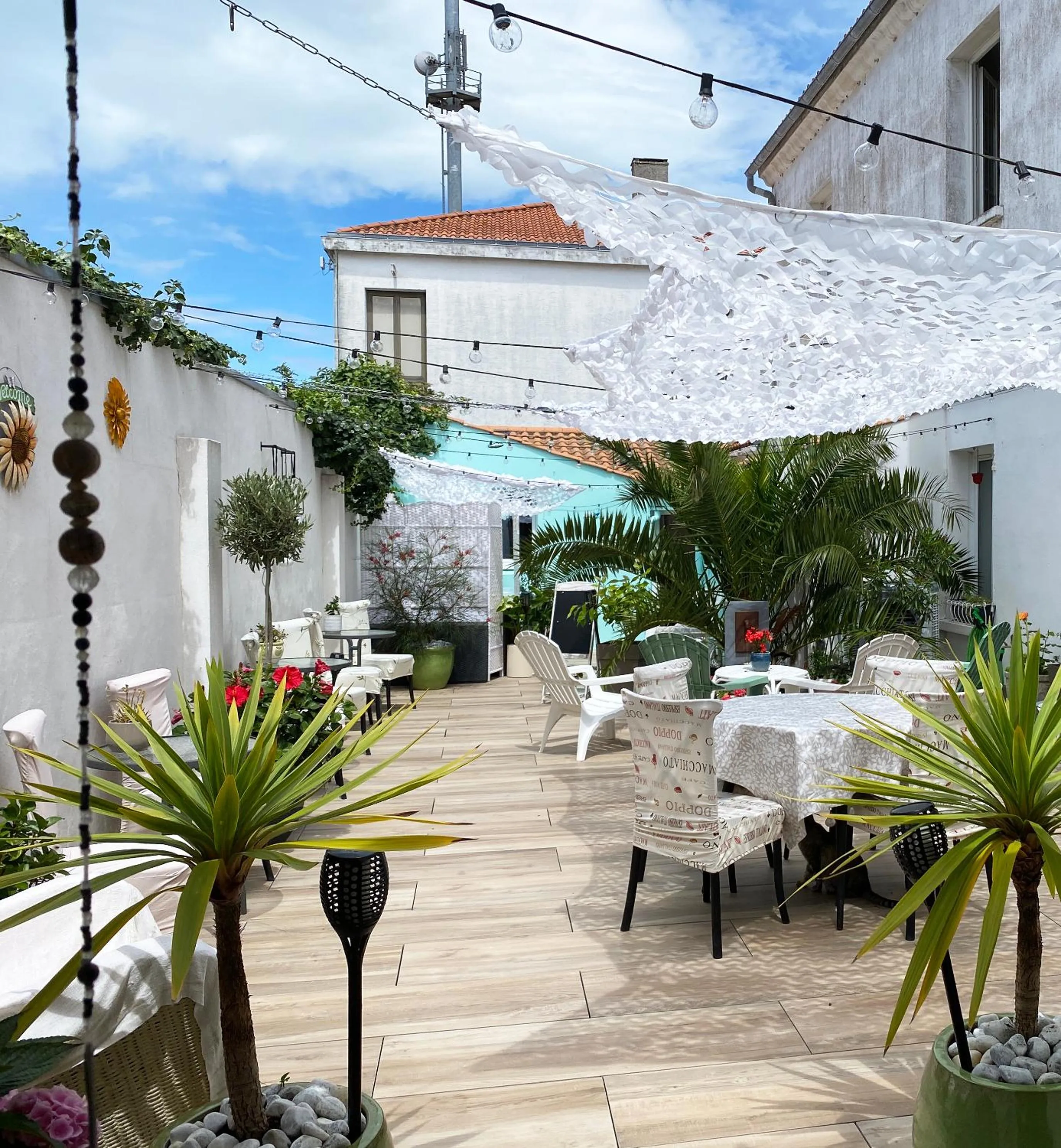 Patio in The Corner Properties