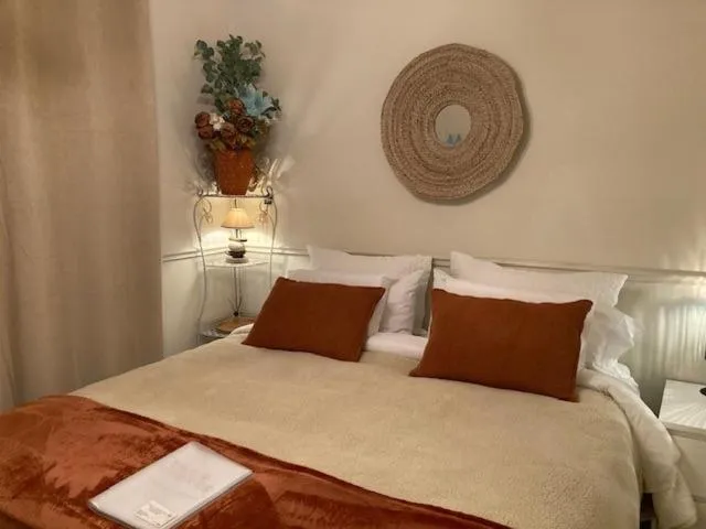 Bed in The Corner Properties