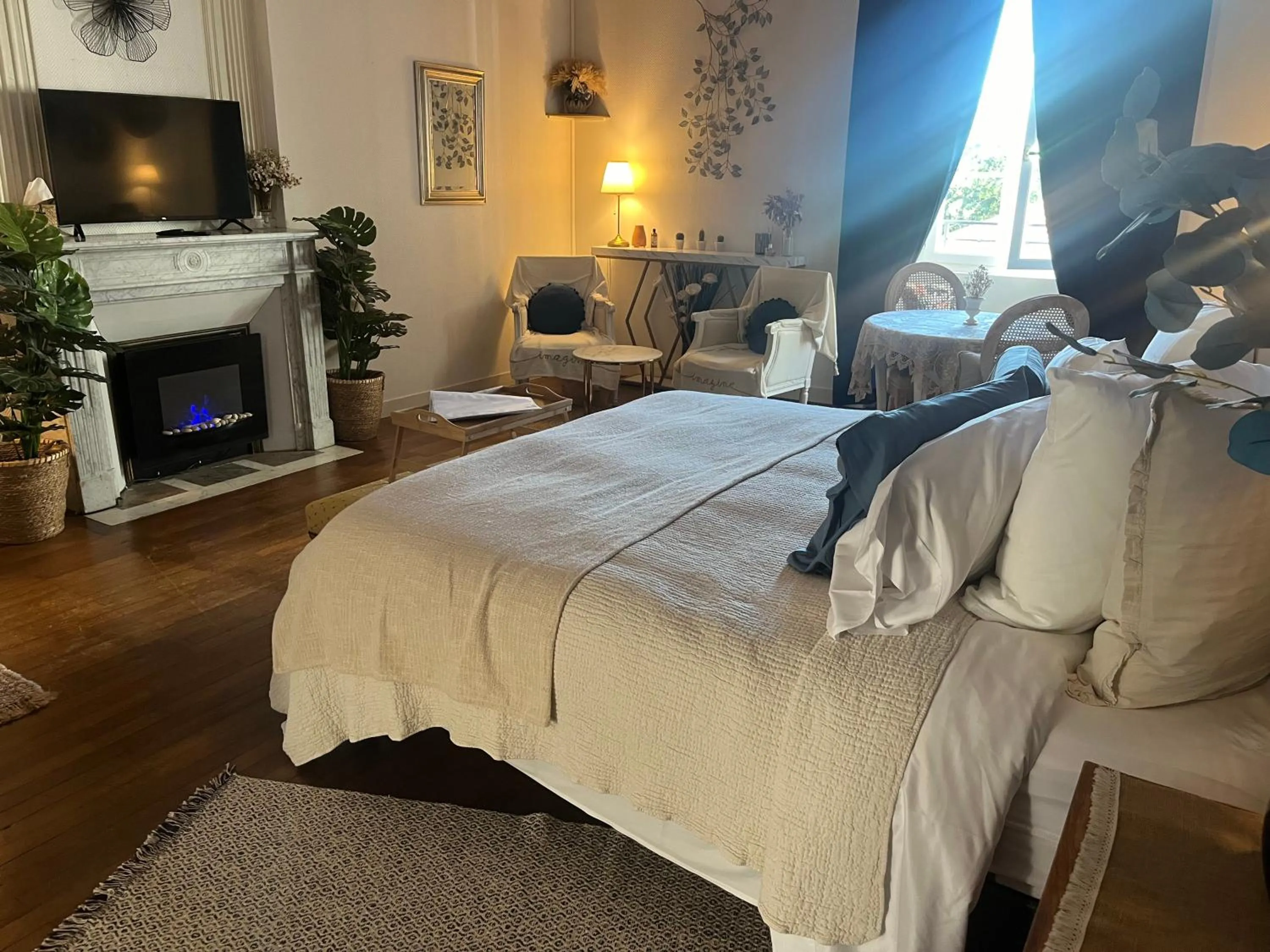 Bedroom, Bed in The Corner Properties