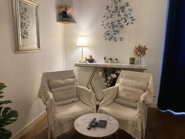 Seating area in The Corner Properties