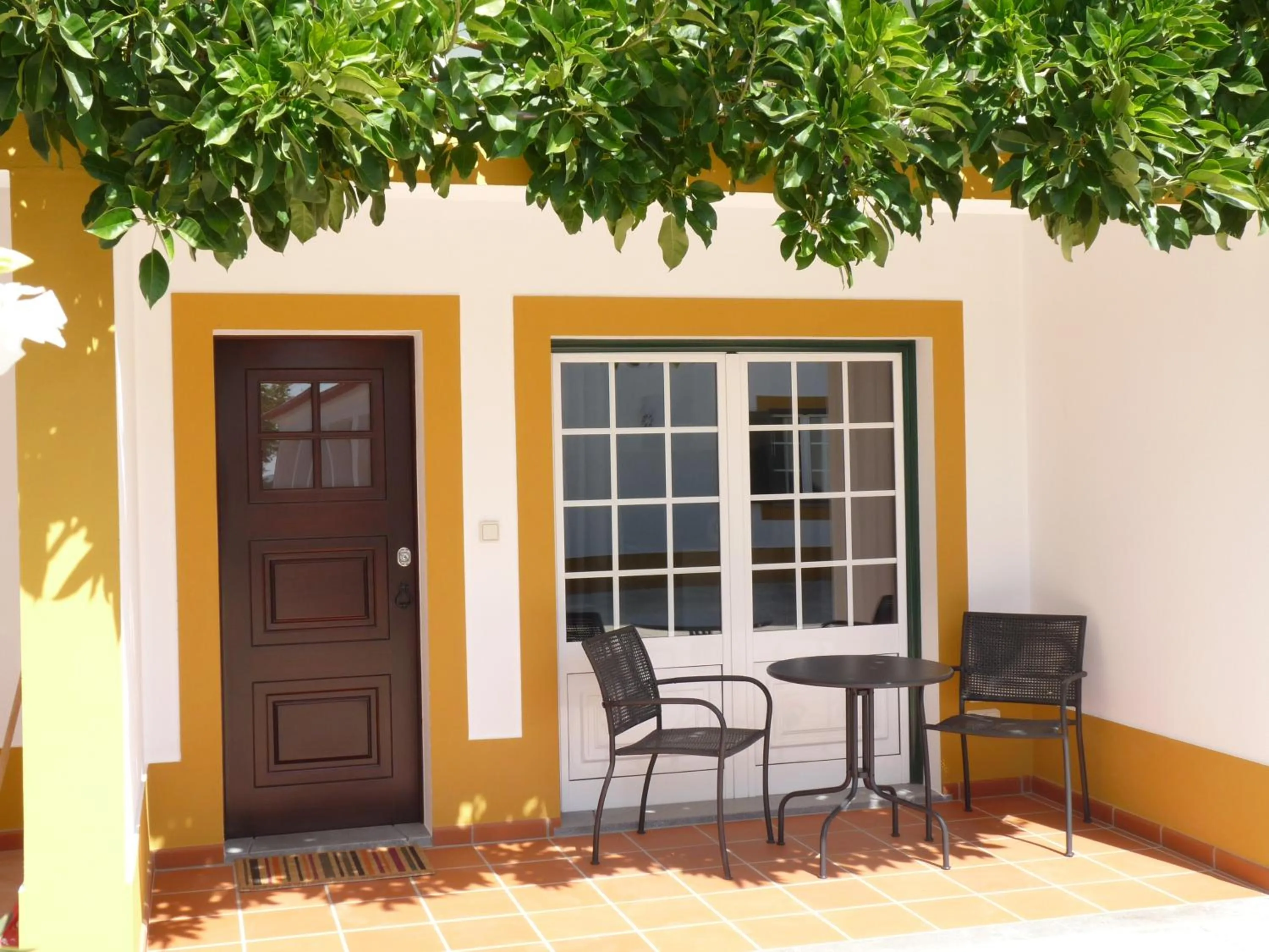 Facade/entrance in MirArte