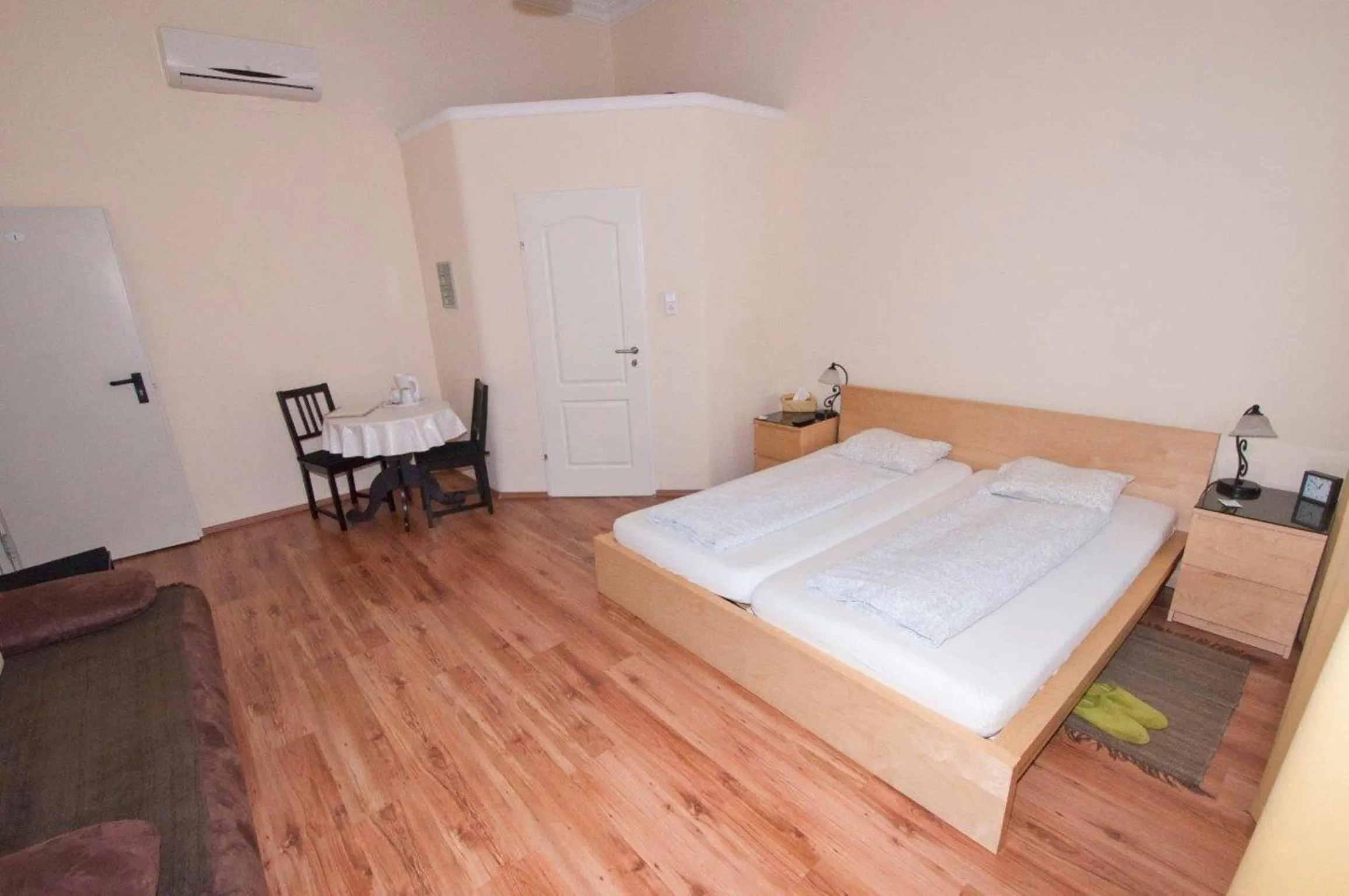 Bedroom, Bed in K+T Boardinghouse