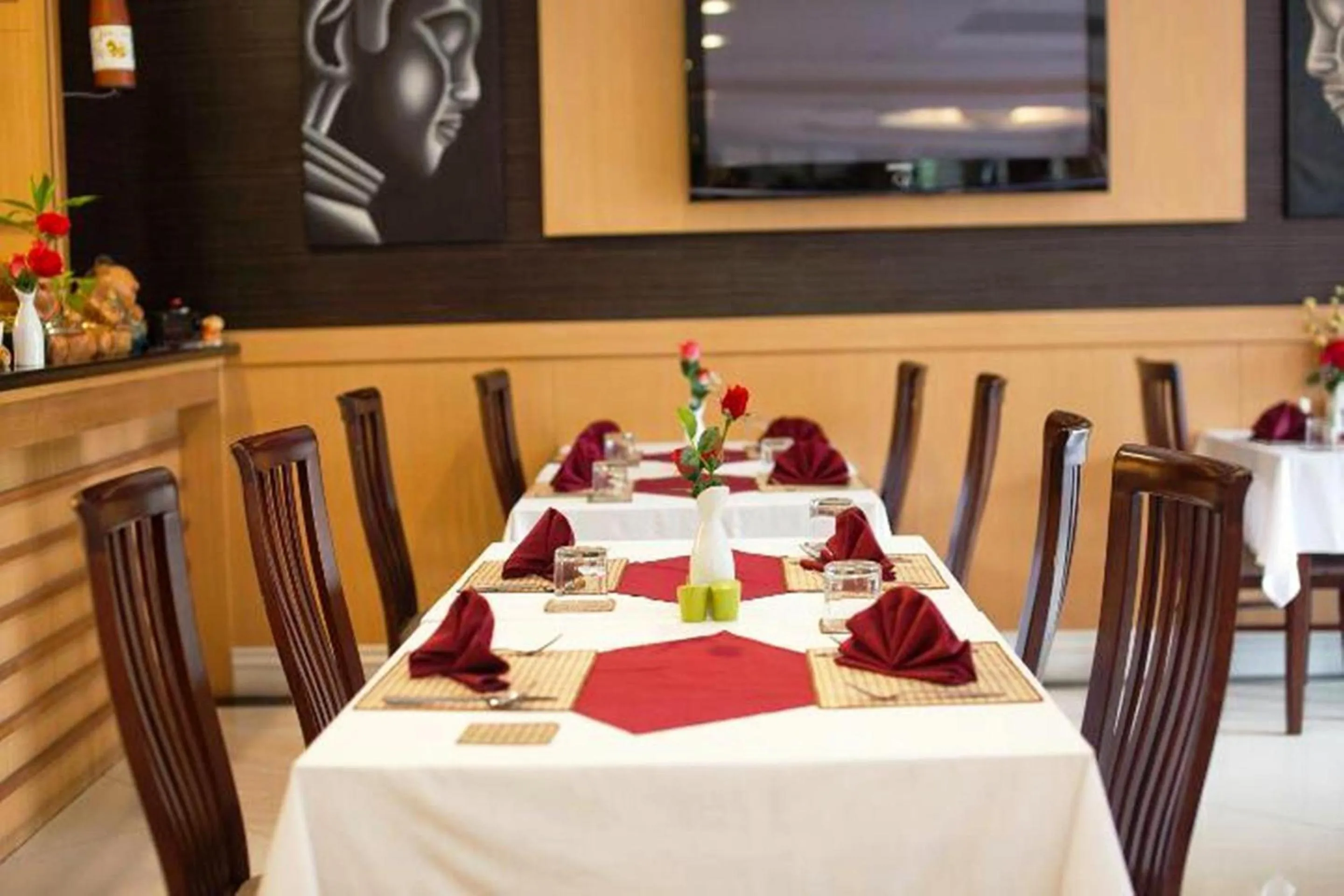 Restaurant/places to eat in Metro Point Bangkok