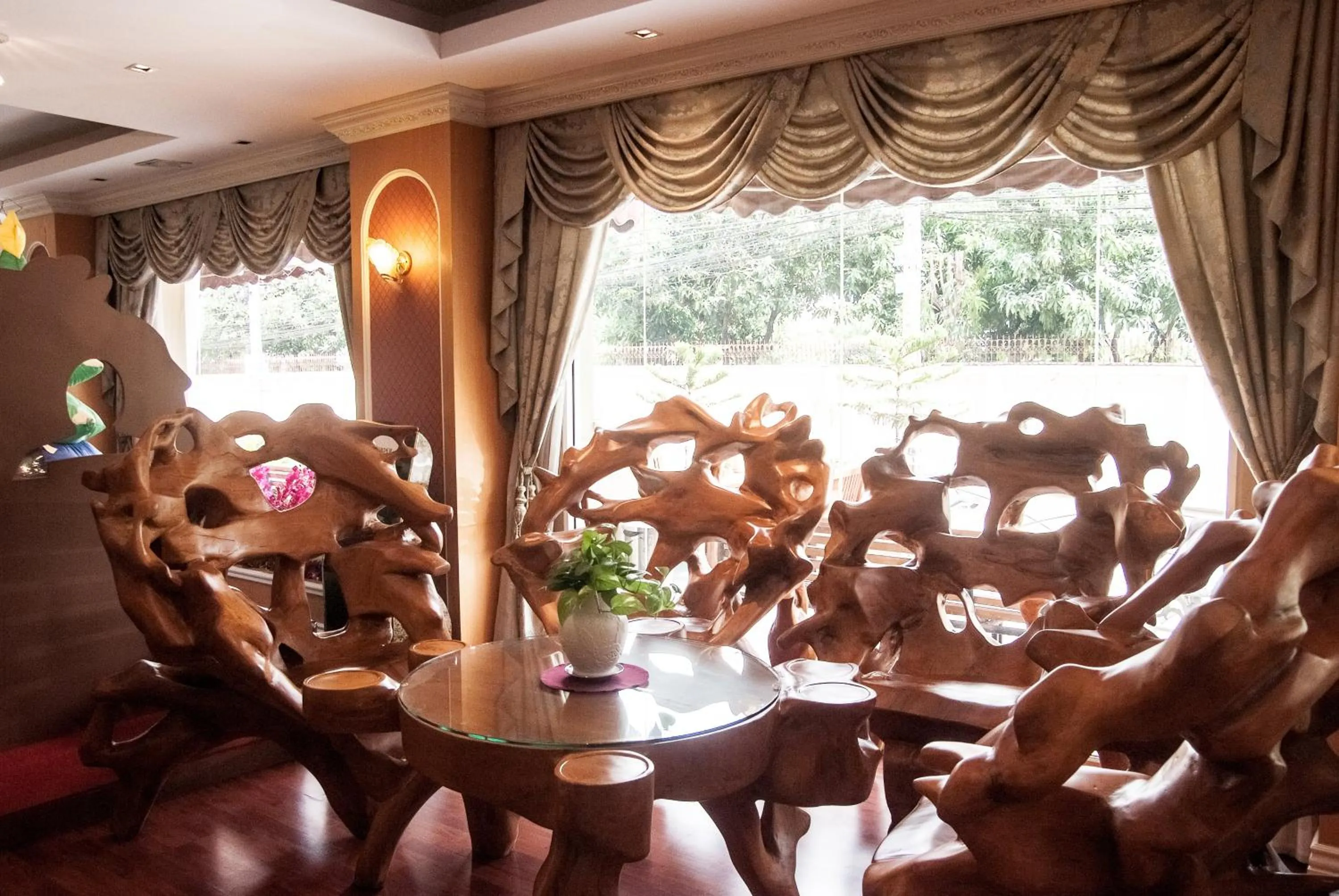 Seating area in Metro Point Bangkok