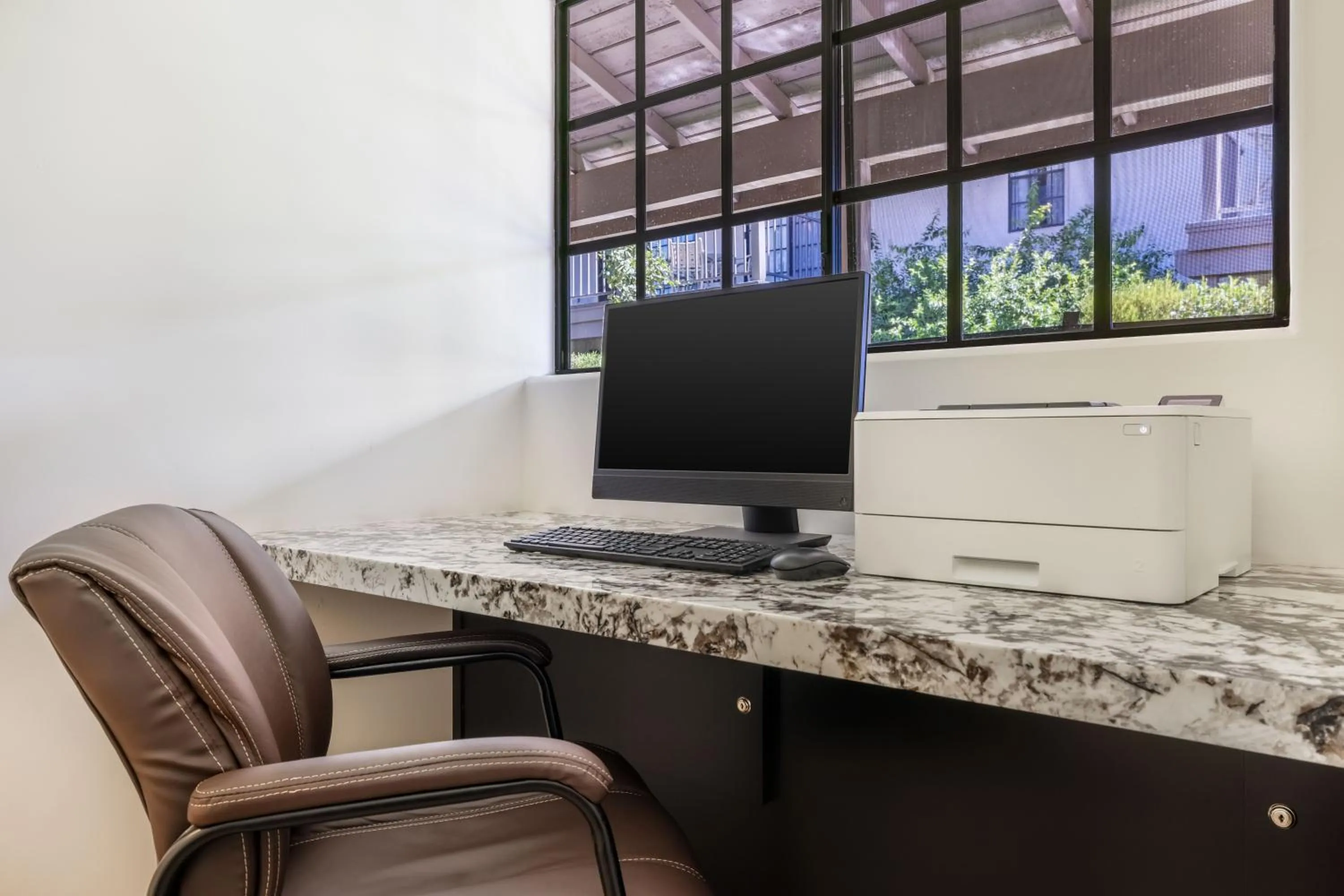 Business facilities in Riviera Oaks Resort