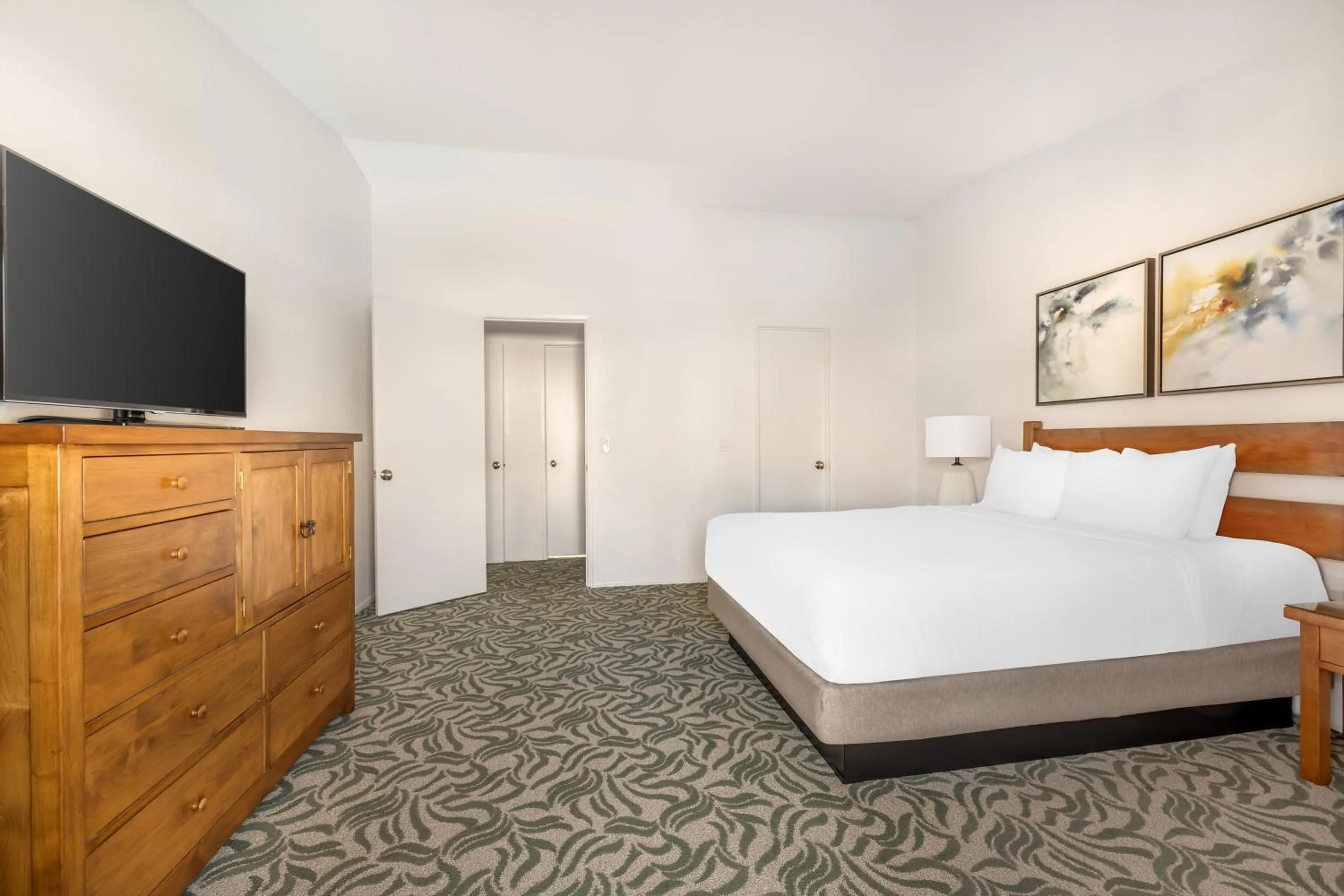 Bedroom, Bed in Riviera Oaks Resort