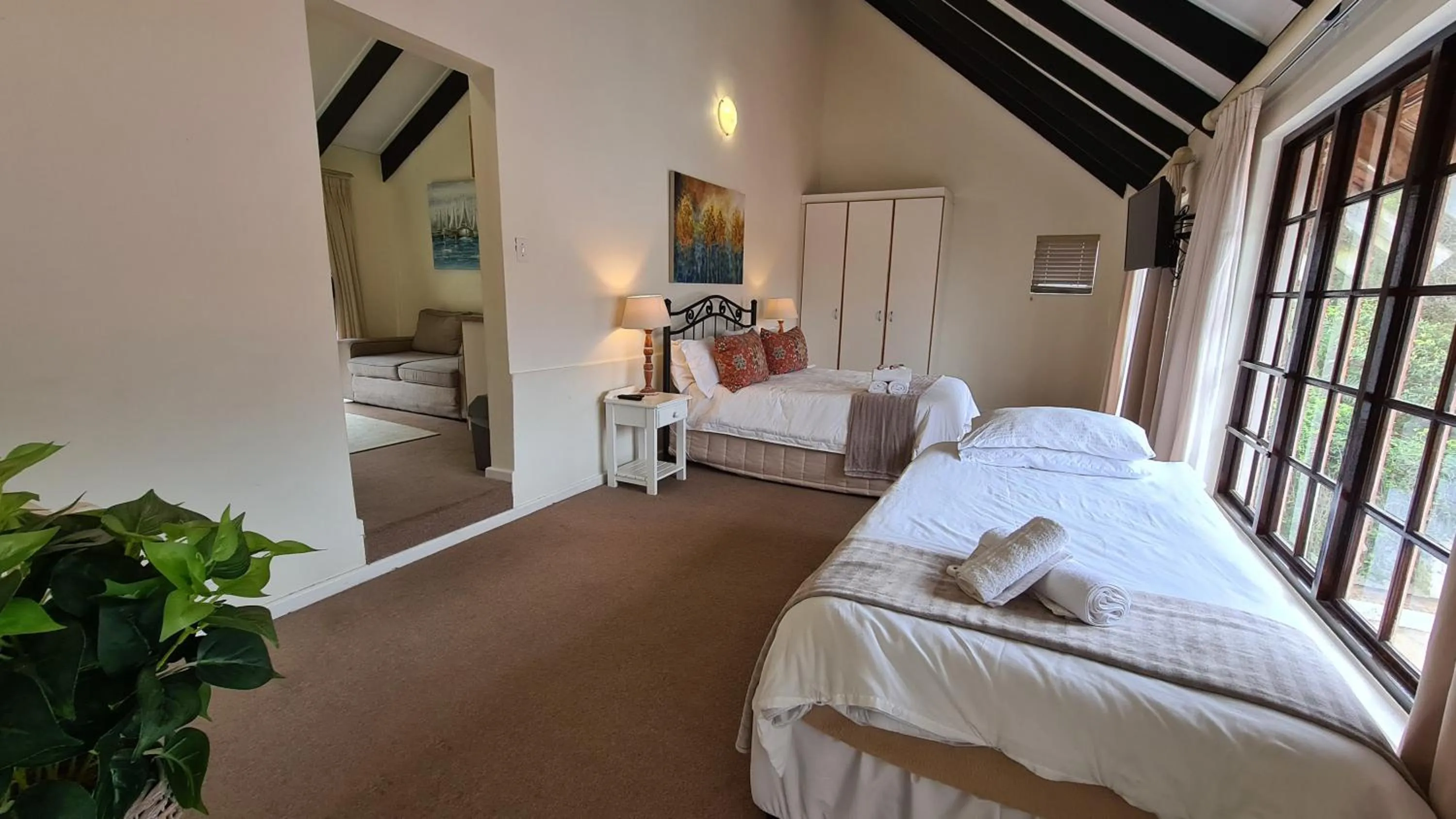 Deluxe Double Room with Extra Bed in Hathaway Guest House