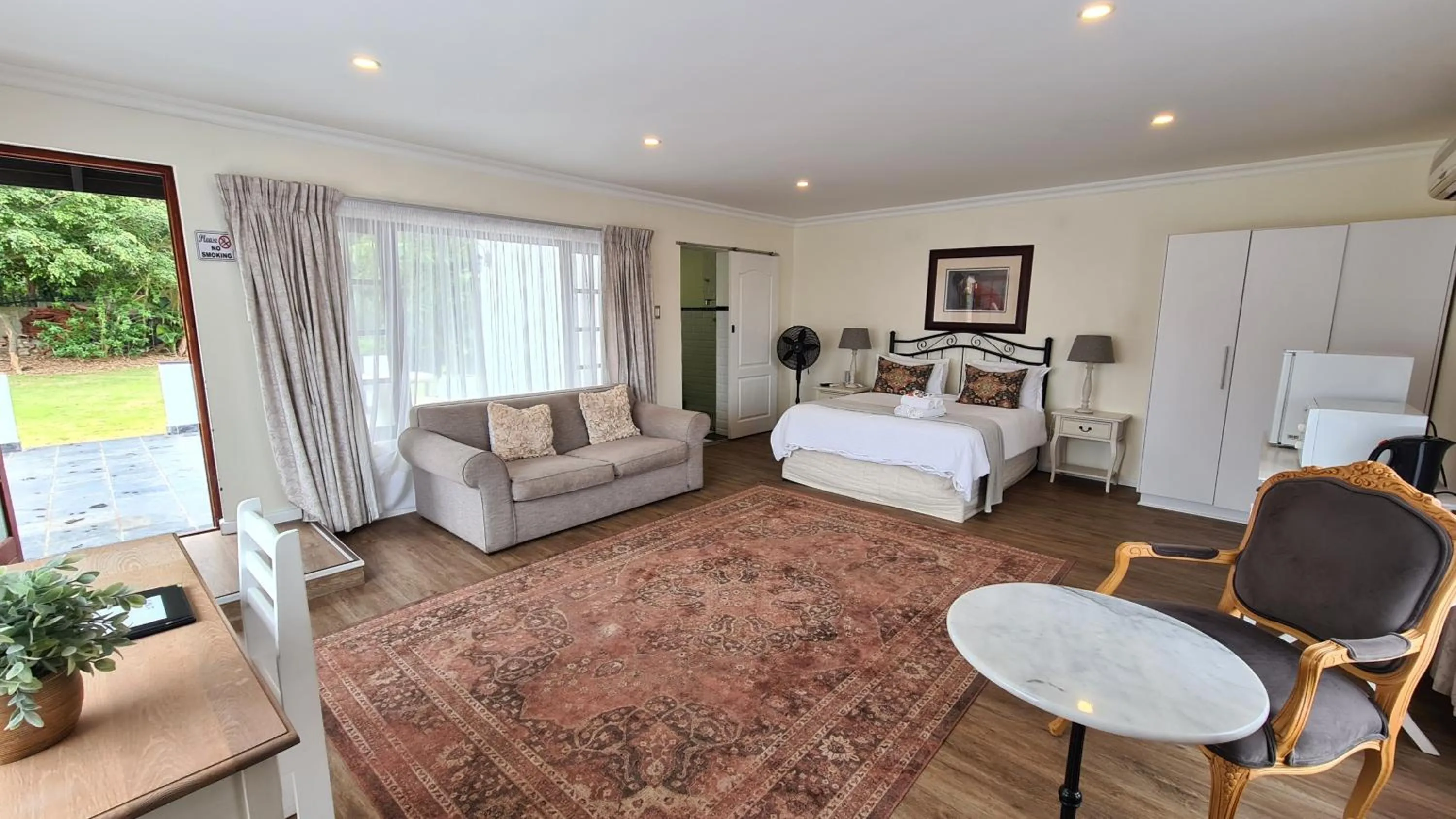 Photo of the whole room, Bed in Hathaway Guest House