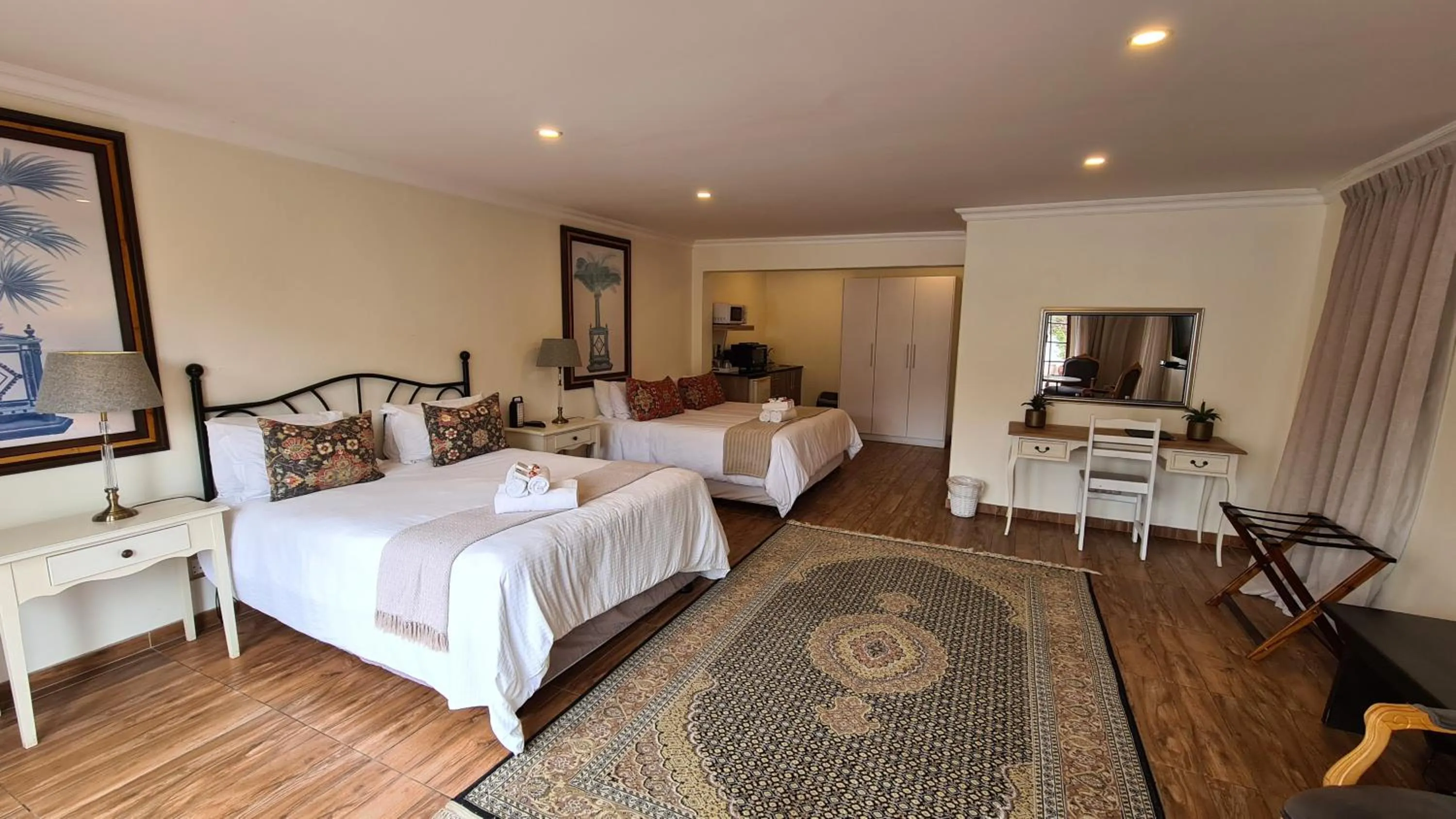 Photo of the whole room, Bed in Hathaway Guest House