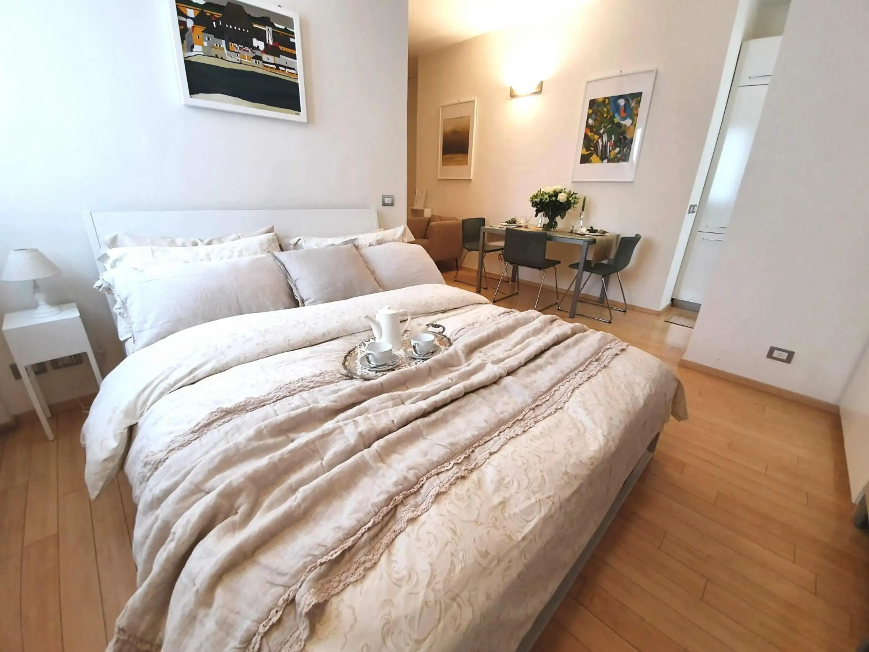 Apartment in Corso Vercelli Apartment Apartment in Corso Vercelli Apartment