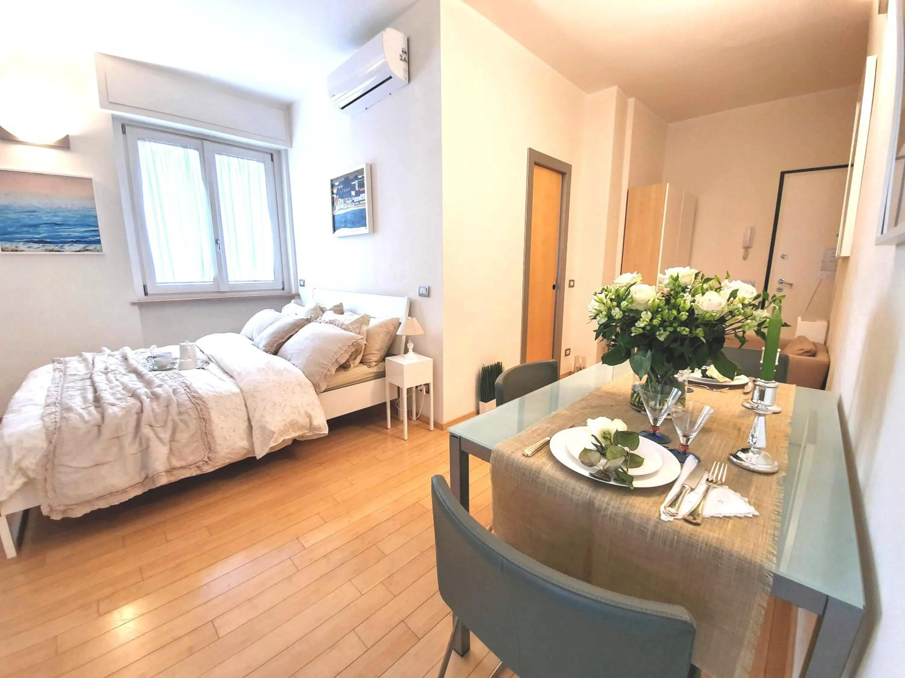 Apartment in Corso Vercelli Apartment