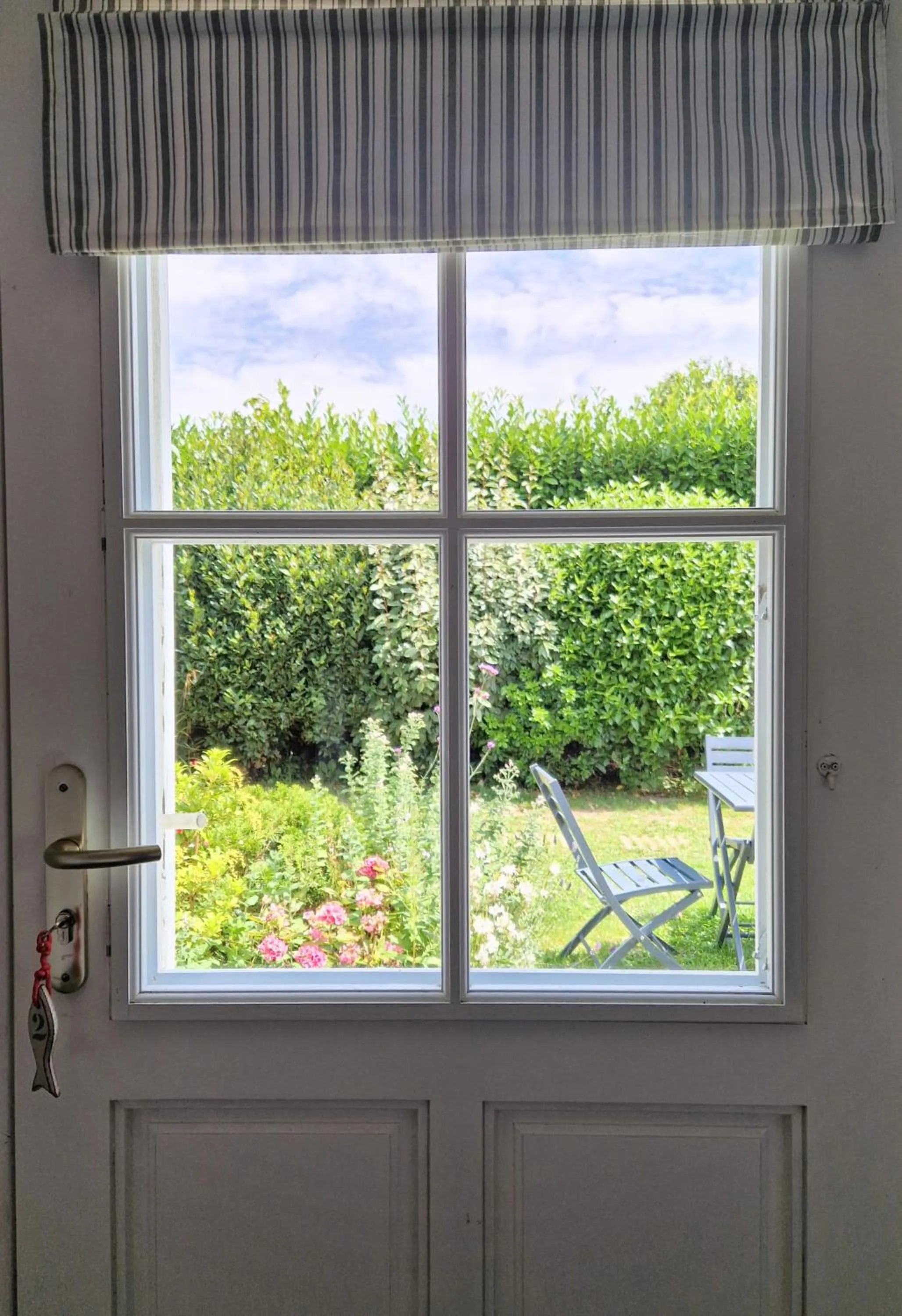 Garden view in Les chambres du Keriolet