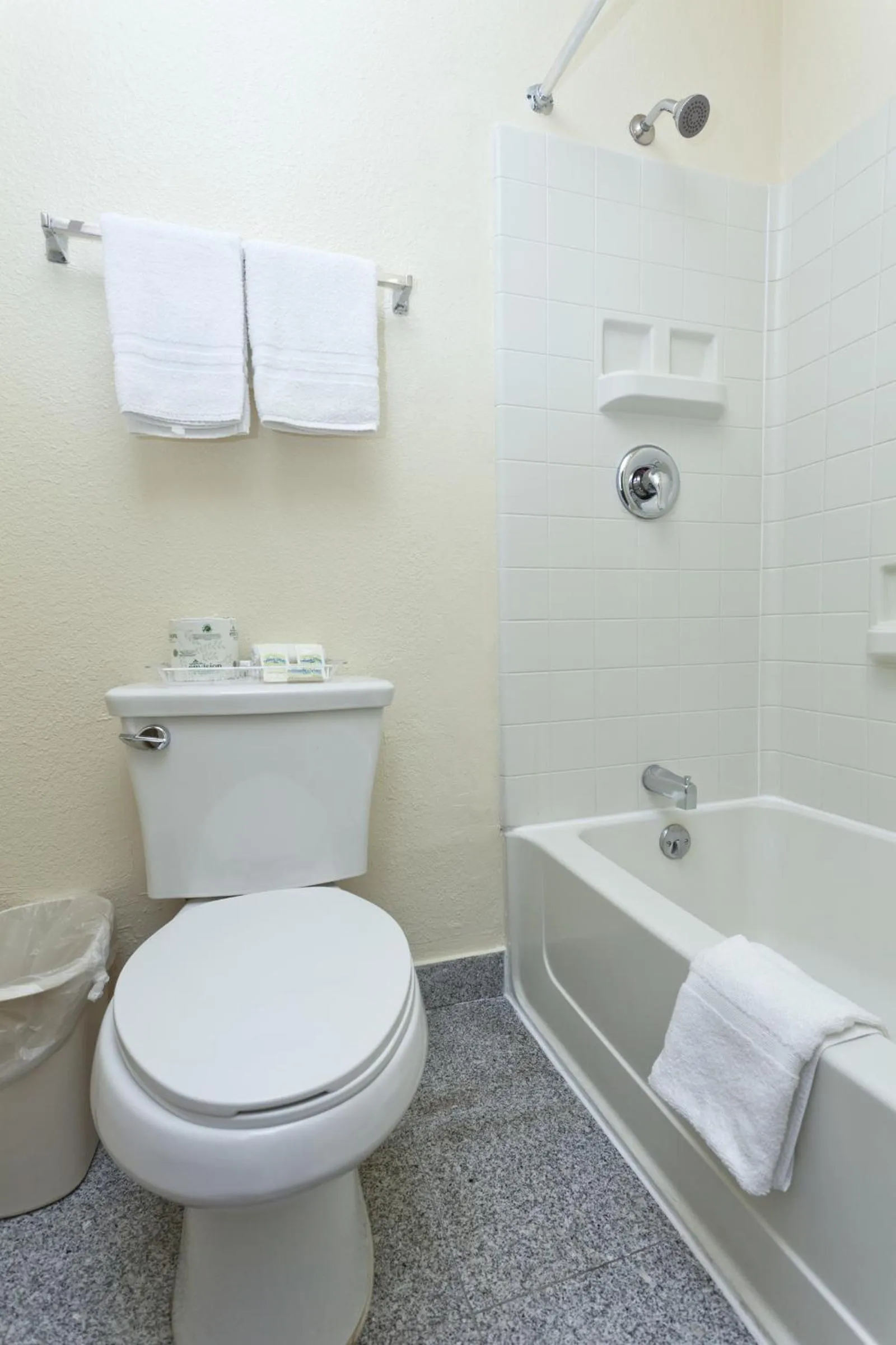 Shower in National 9 Inn - Placerville