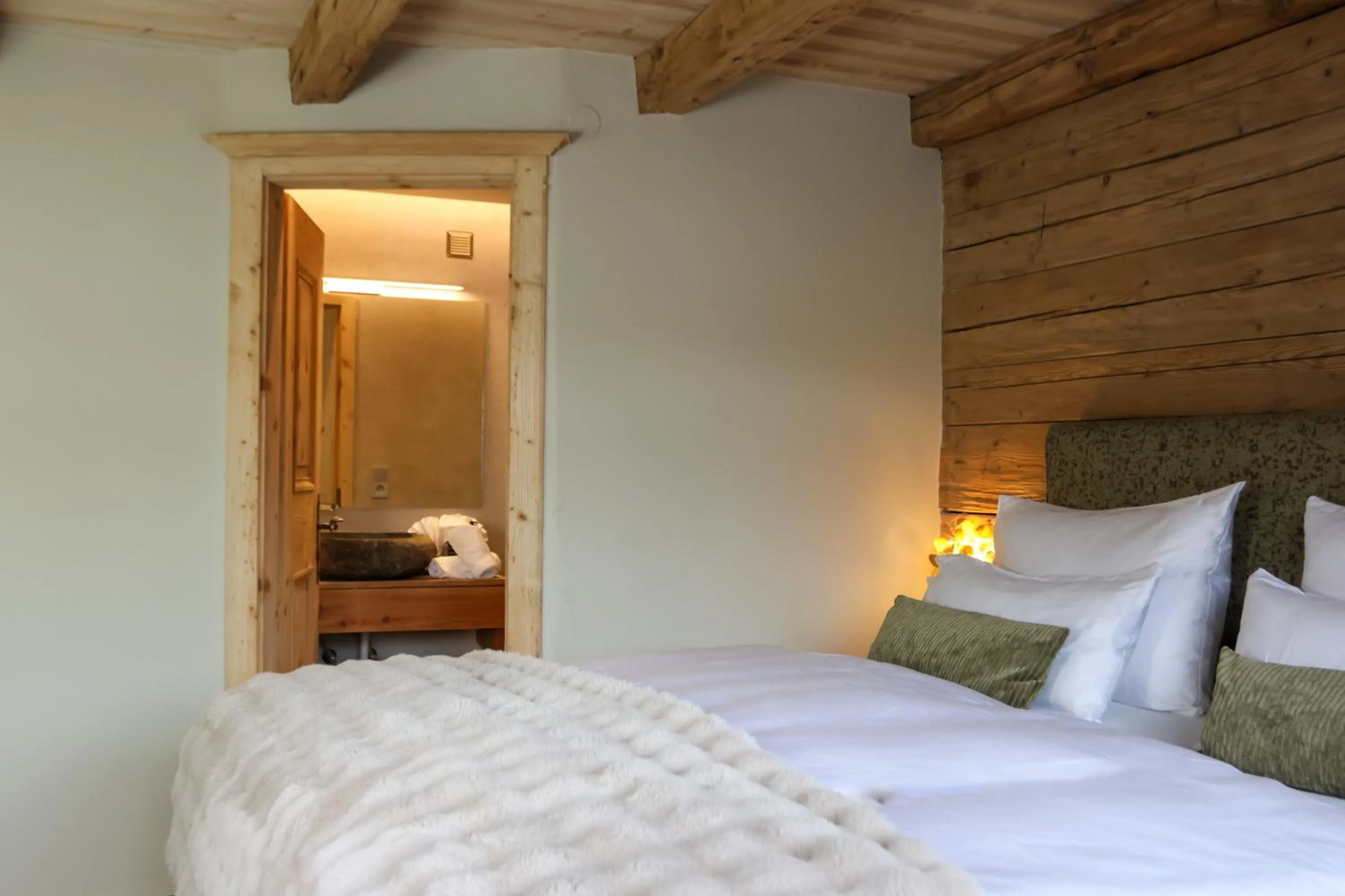 Bedroom, Bed in Hotel Alexander