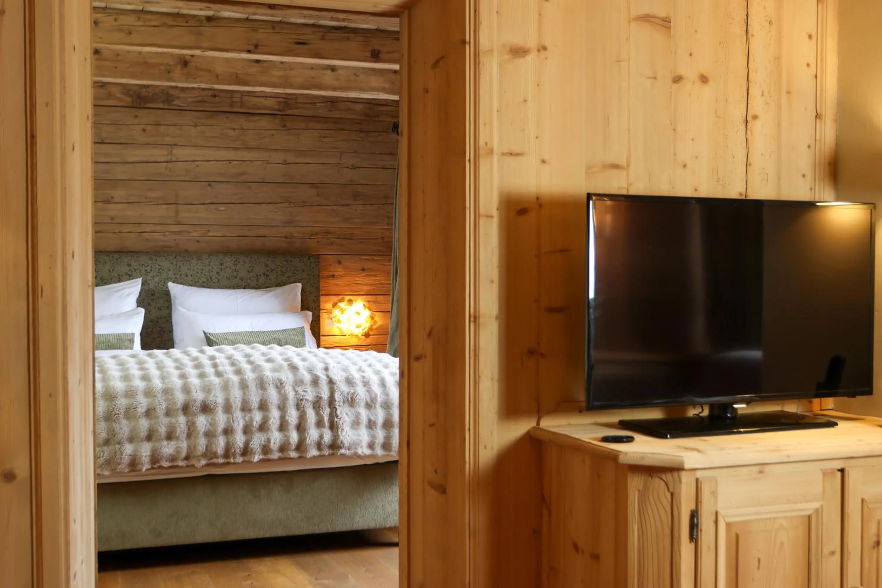 Photo of the whole room, Bed in Hotel Alexander