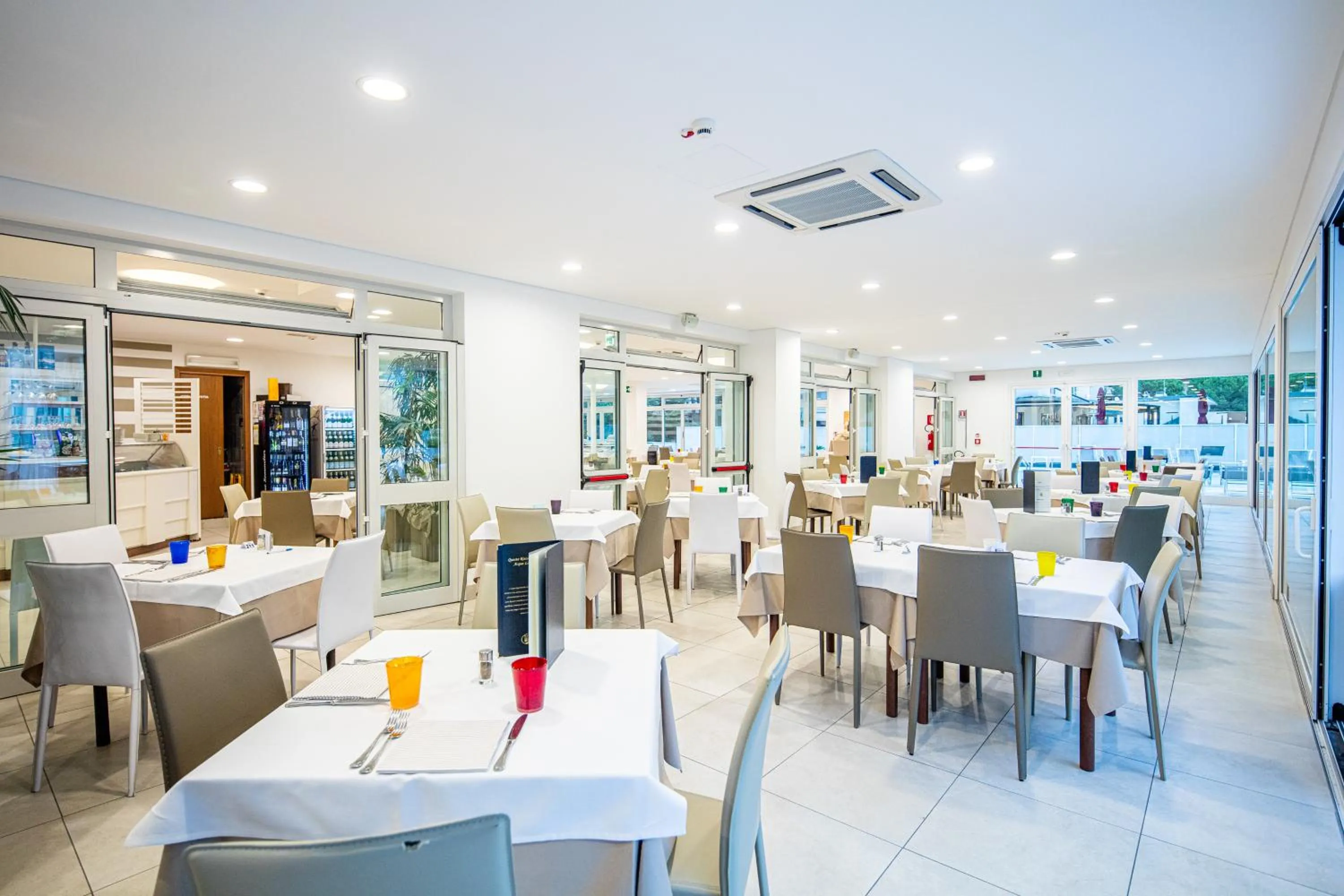 Restaurant/places to eat in Hotel Helvetia