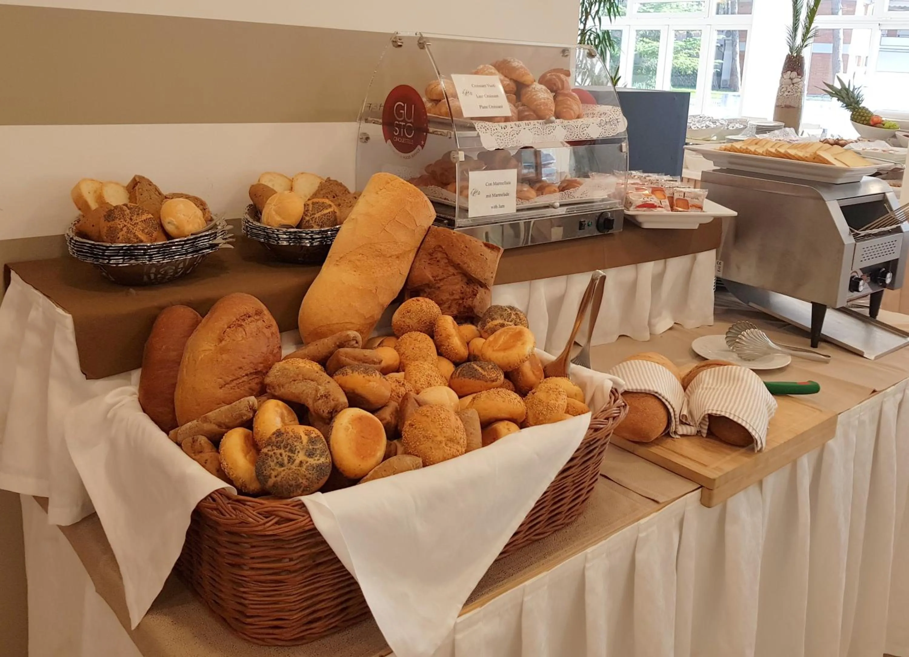 Continental breakfast in Hotel Helvetia