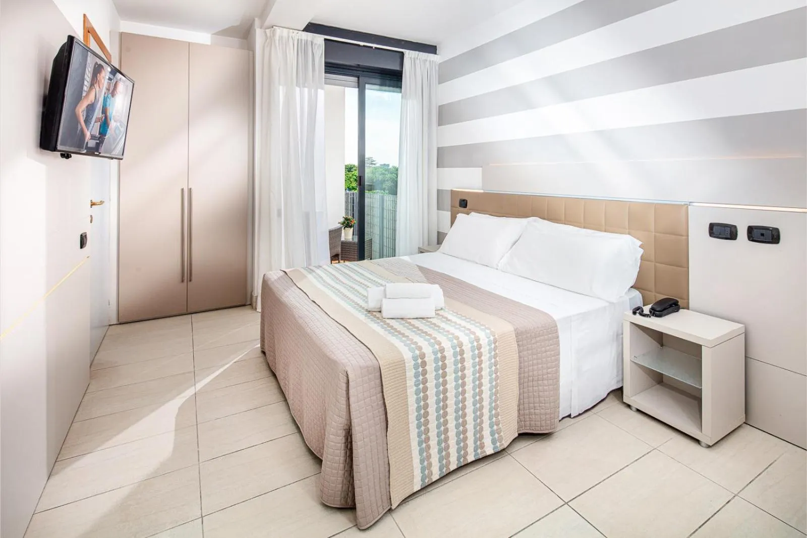 Photo of the whole room, Bed in Hotel Helvetia