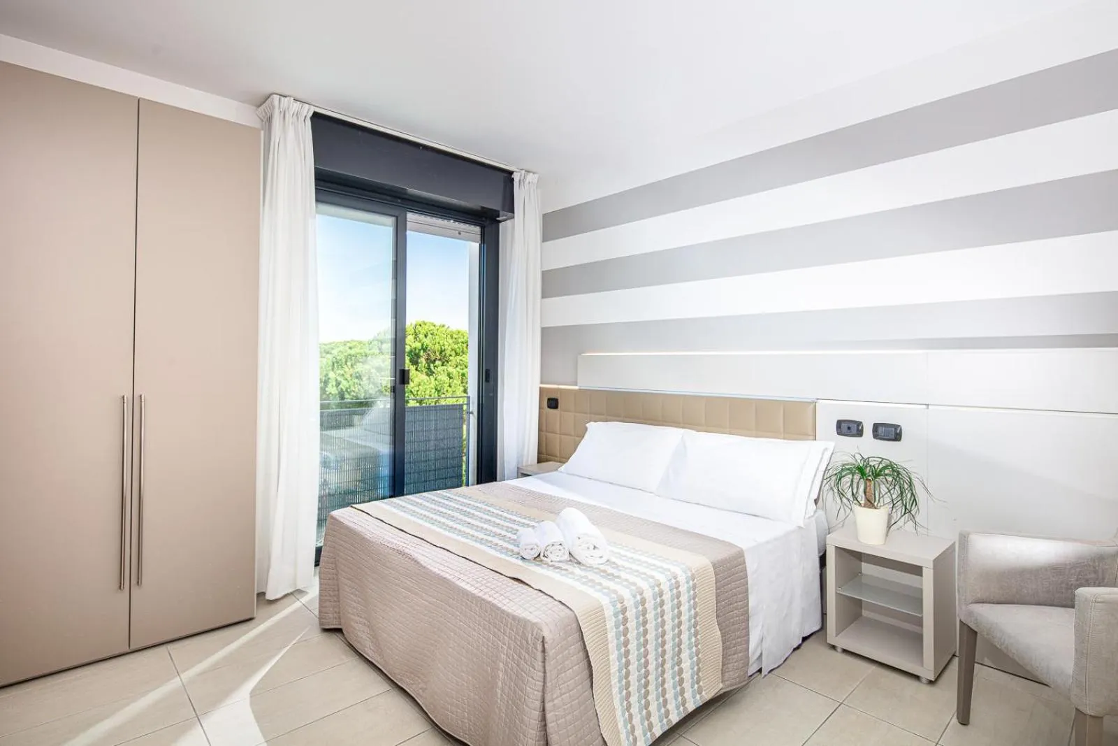 Photo of the whole room, Bed in Hotel Helvetia