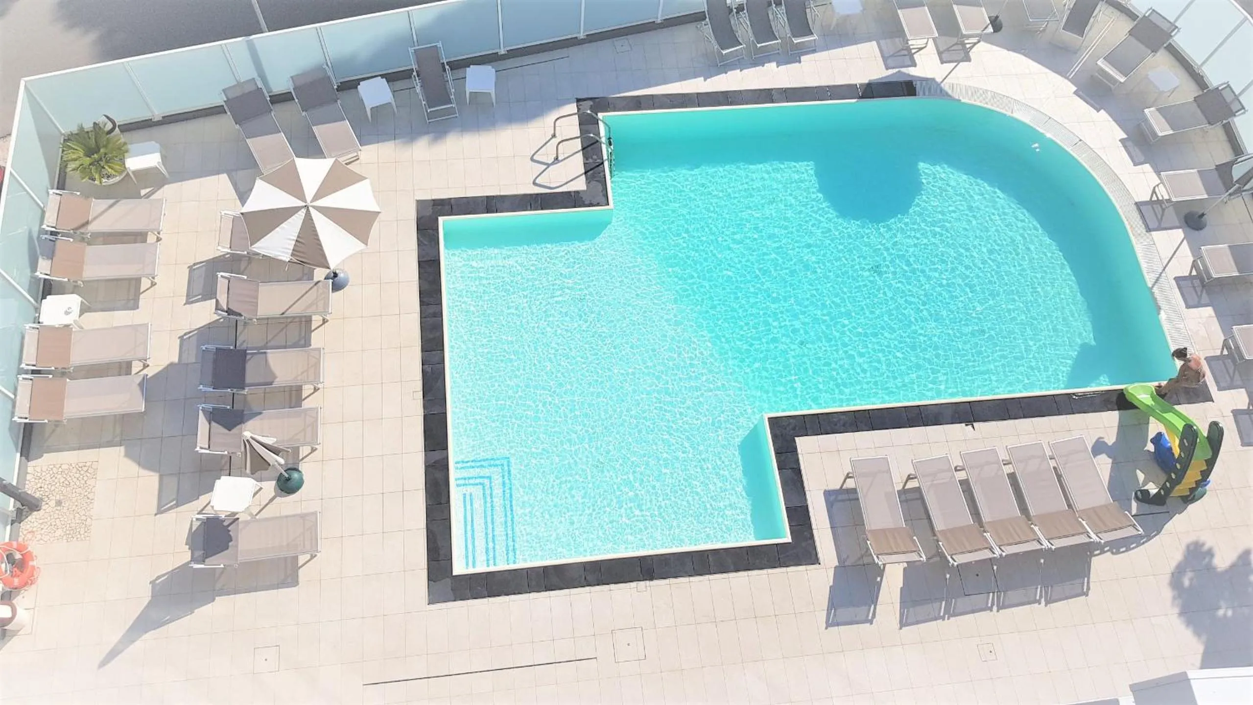 Swimming pool in Hotel Helvetia