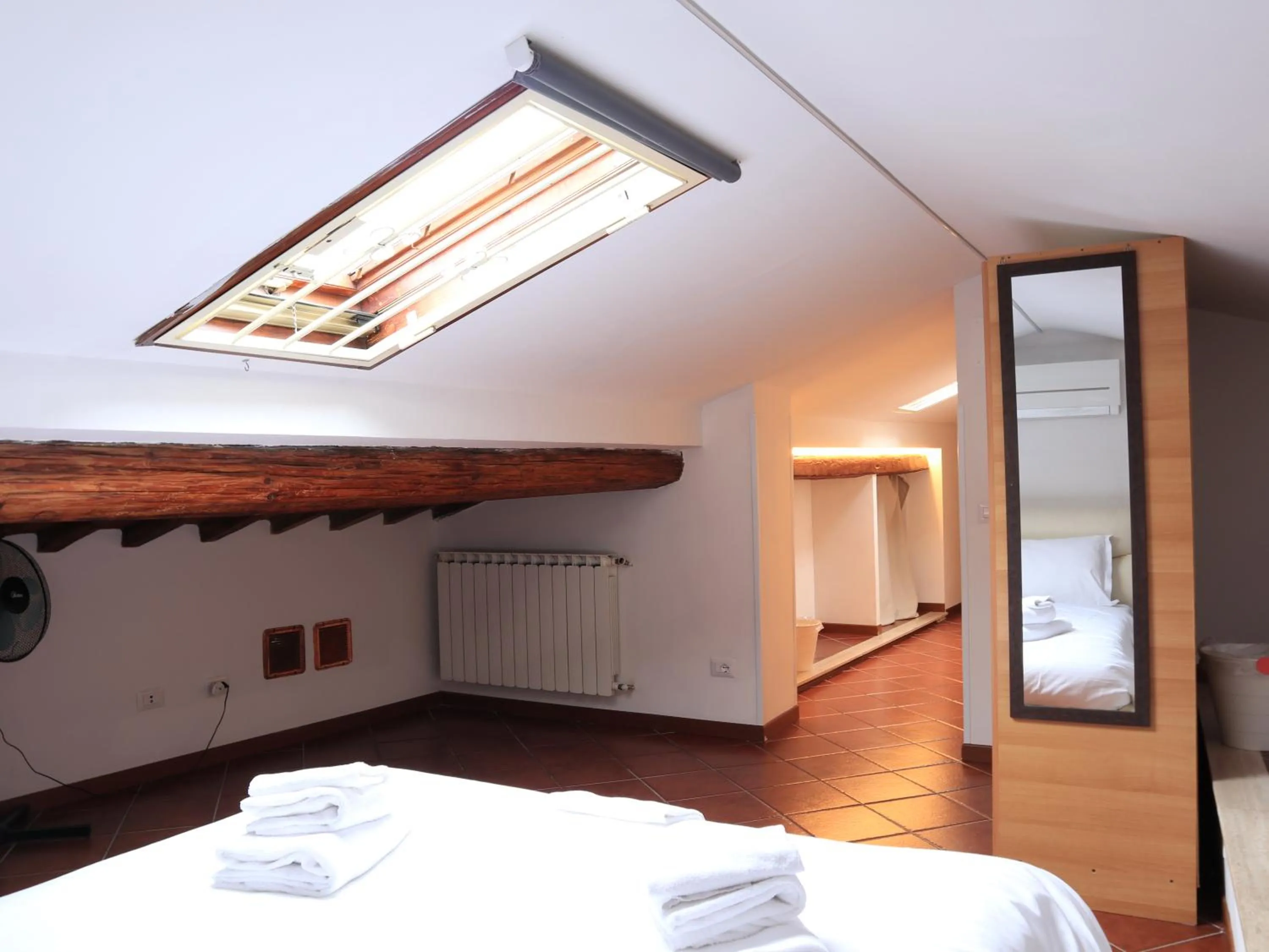 Photo of the whole room, Bed in Le Tre Lune Suites