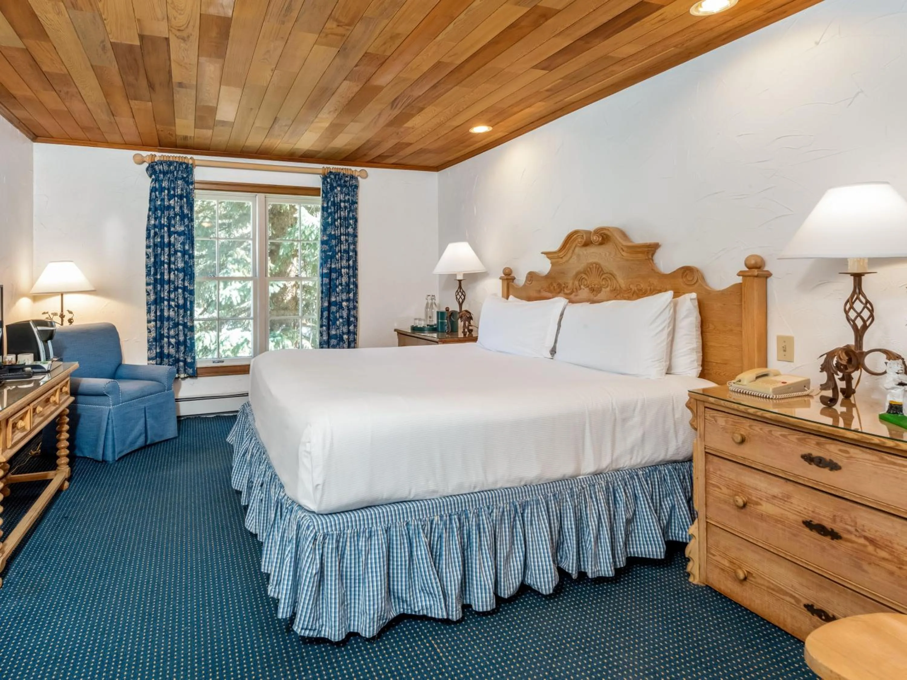 Photo of the whole room, Bed in Christiania Lodge