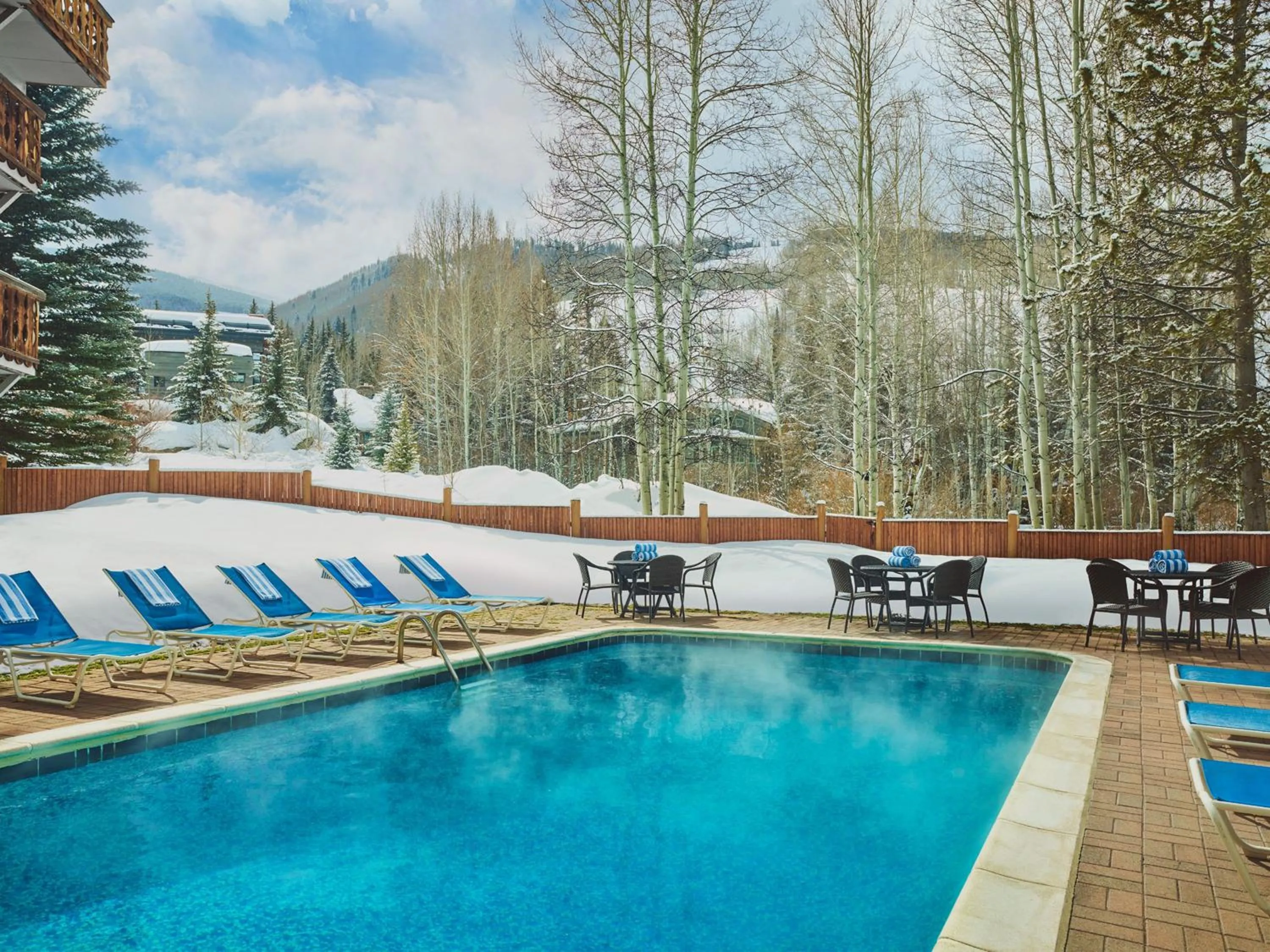 Swimming pool in Christiania Lodge