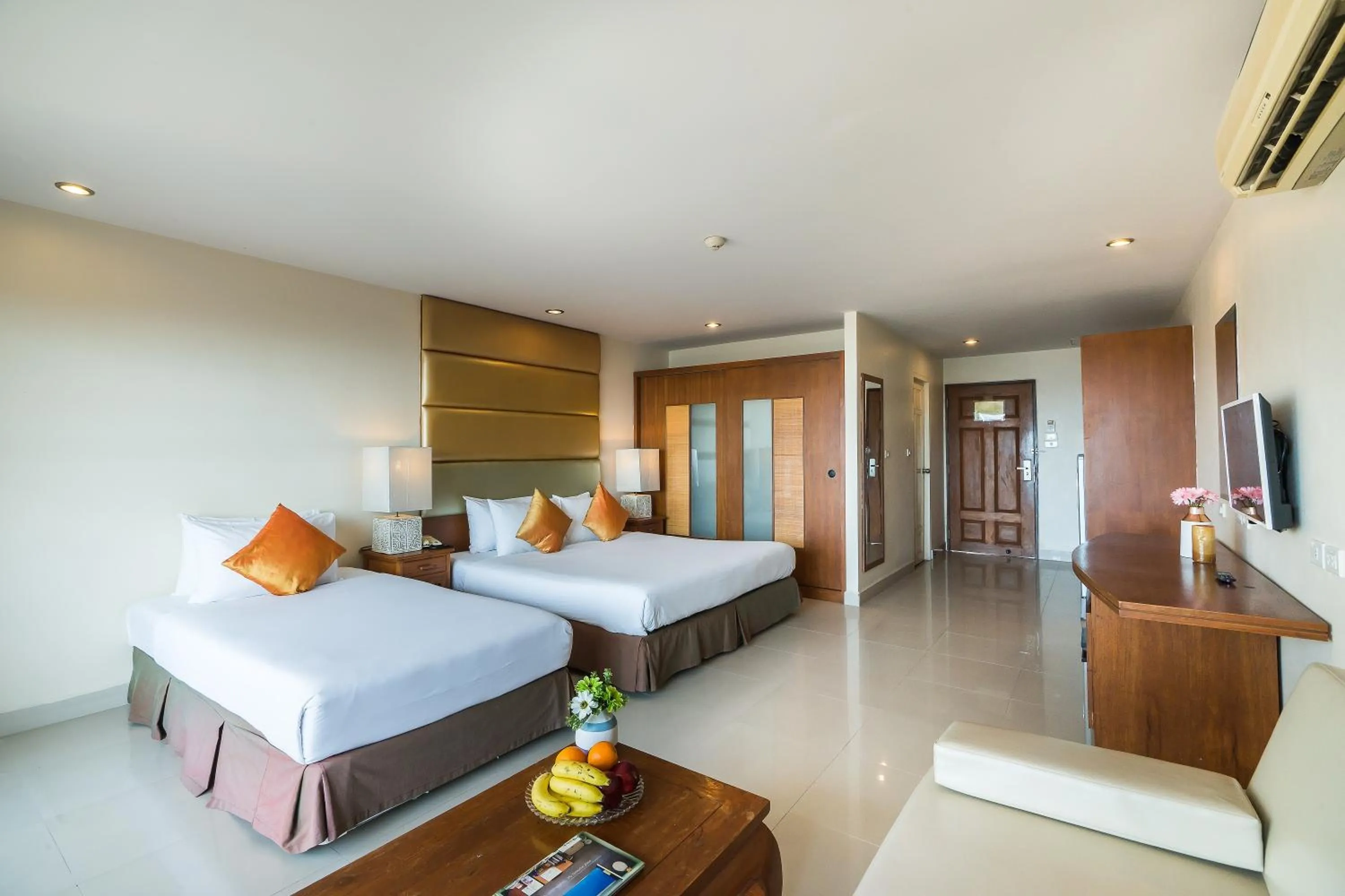 Photo of the whole room, Bed in Bella Villa Cabana