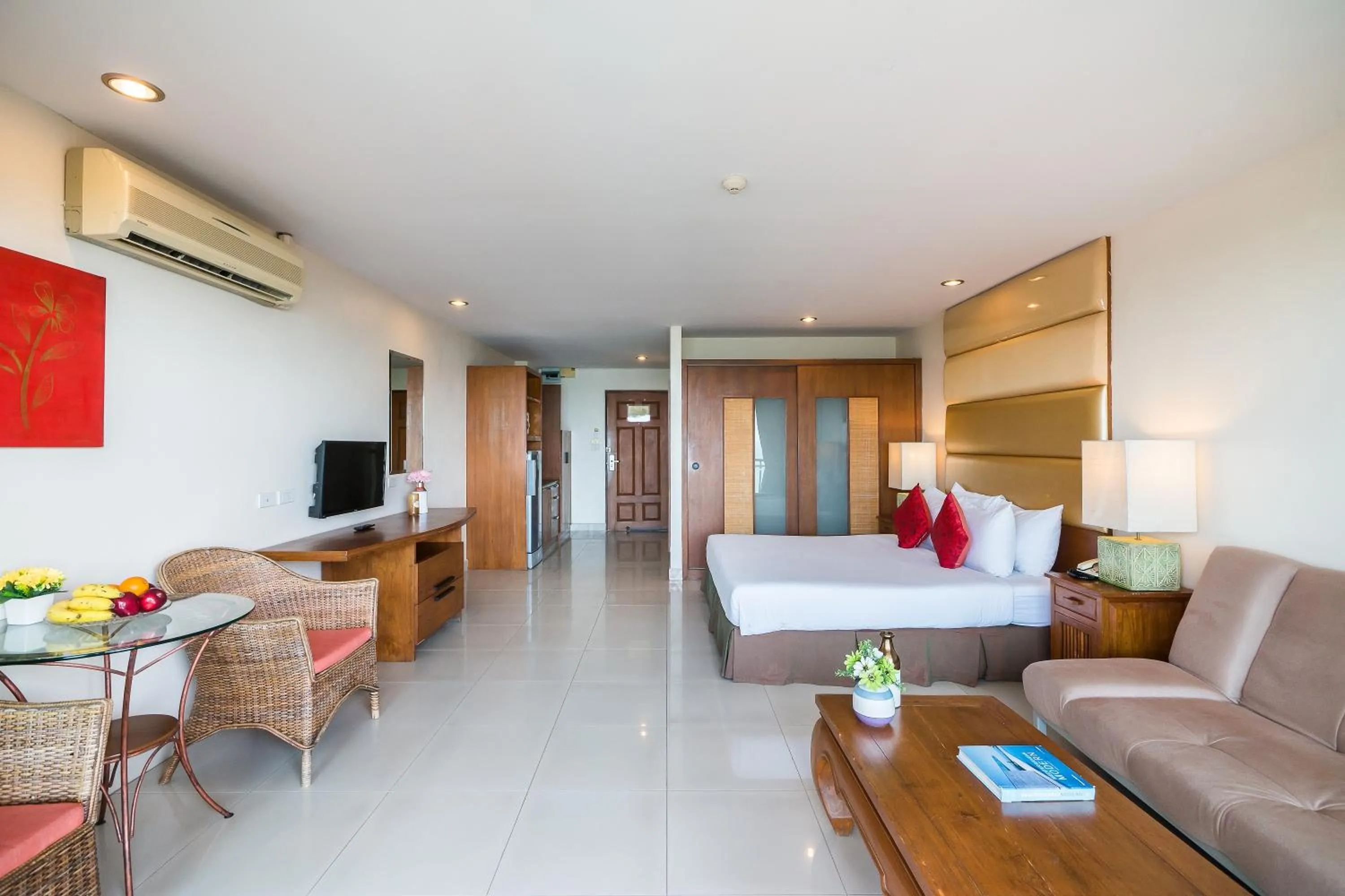 Photo of the whole room, Bed in Bella Villa Cabana