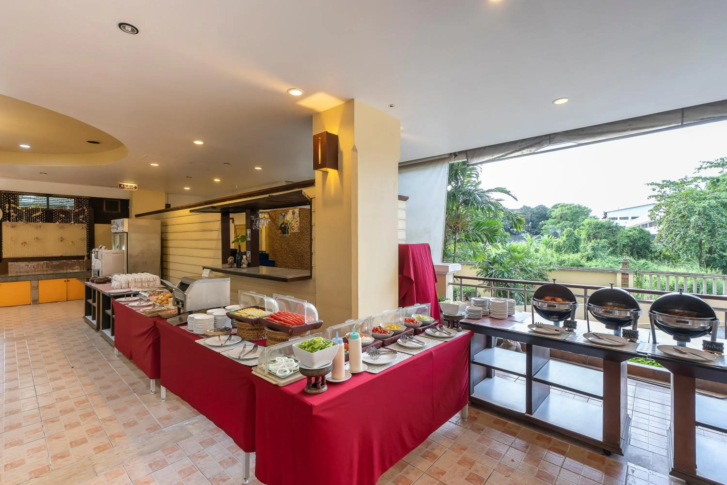 Restaurant/places to eat in Bella Villa Cabana