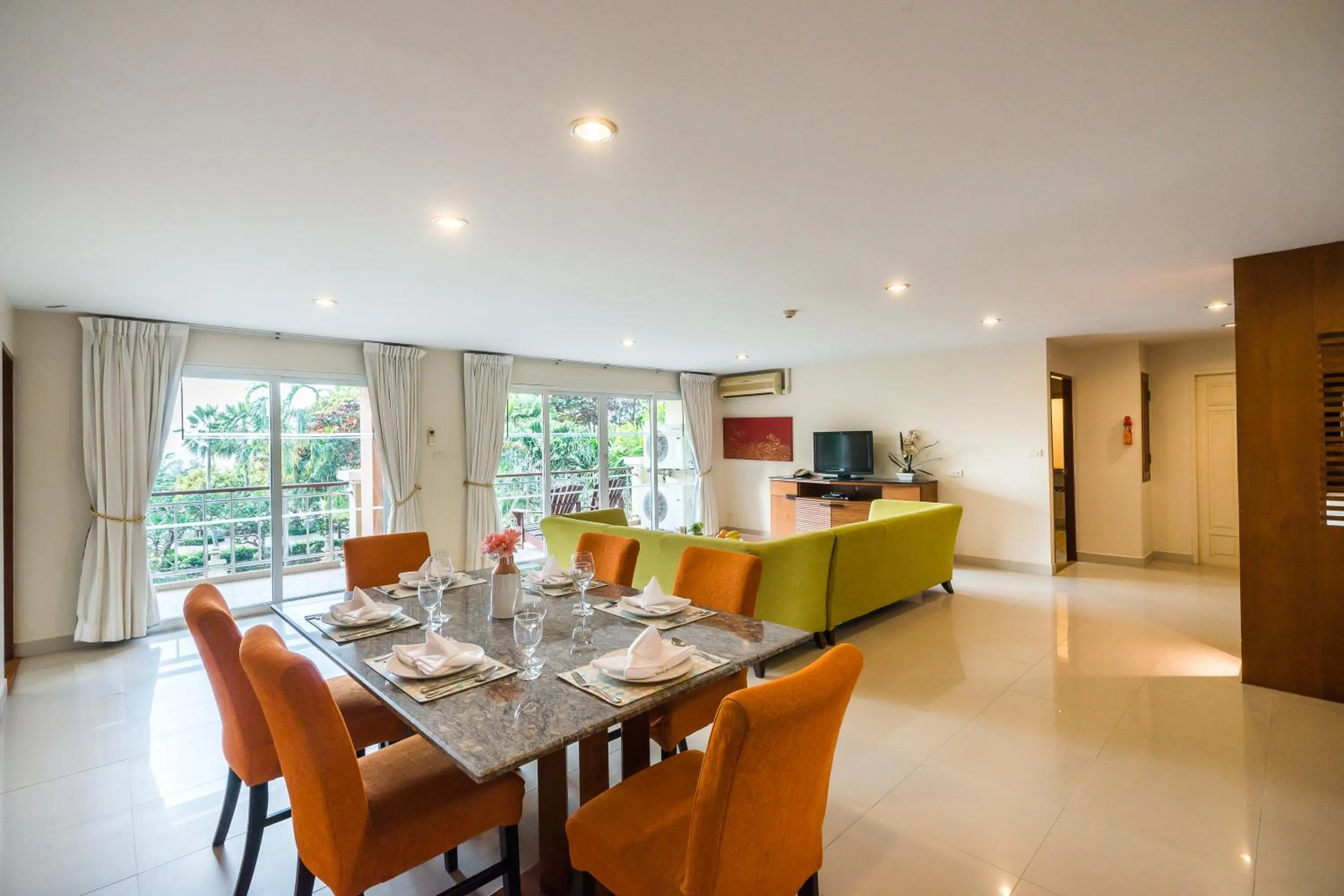 TV and multimedia in Bella Villa Cabana